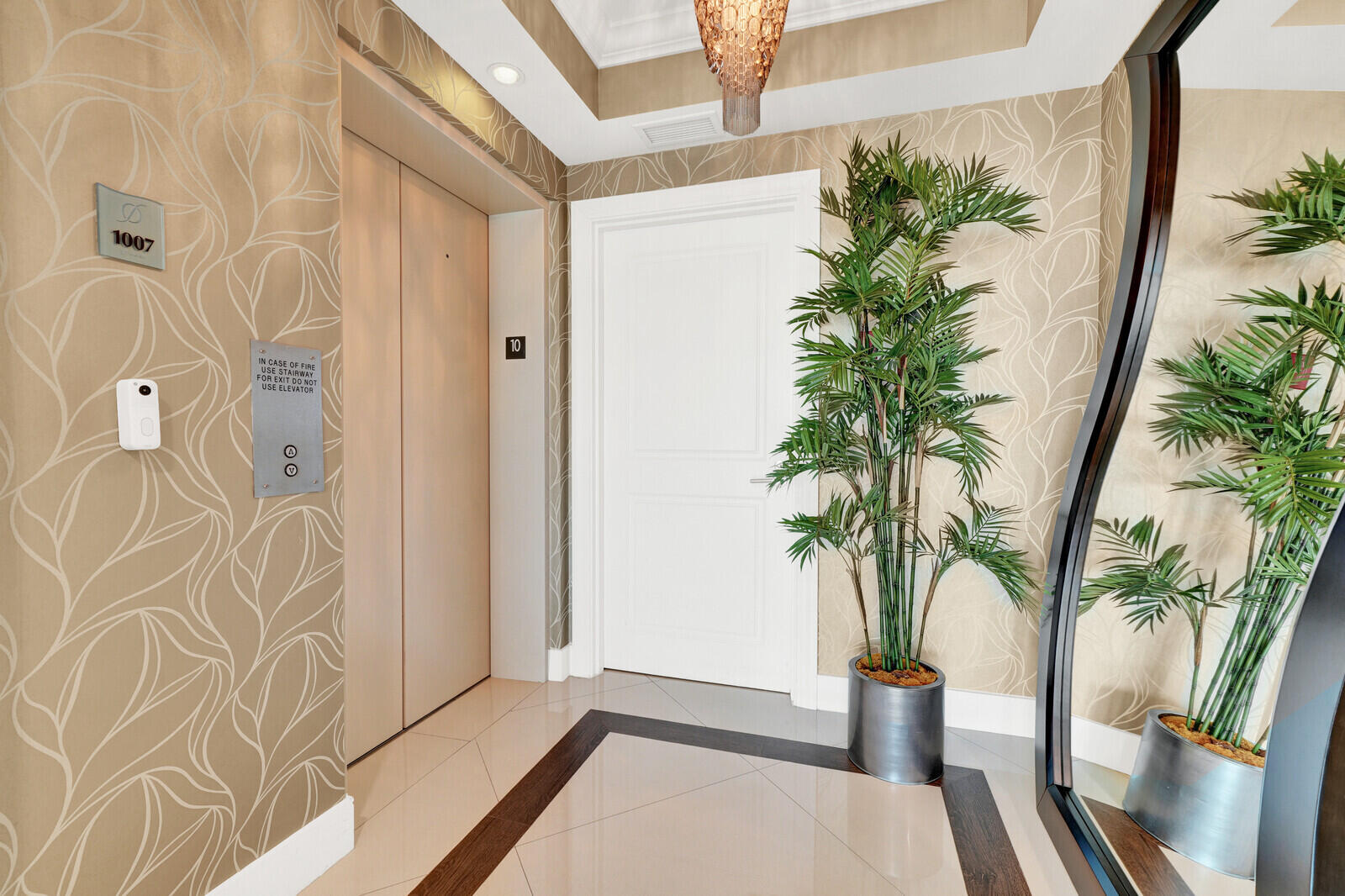 1 N Ocean Boulevard 1007 Property Photo 3