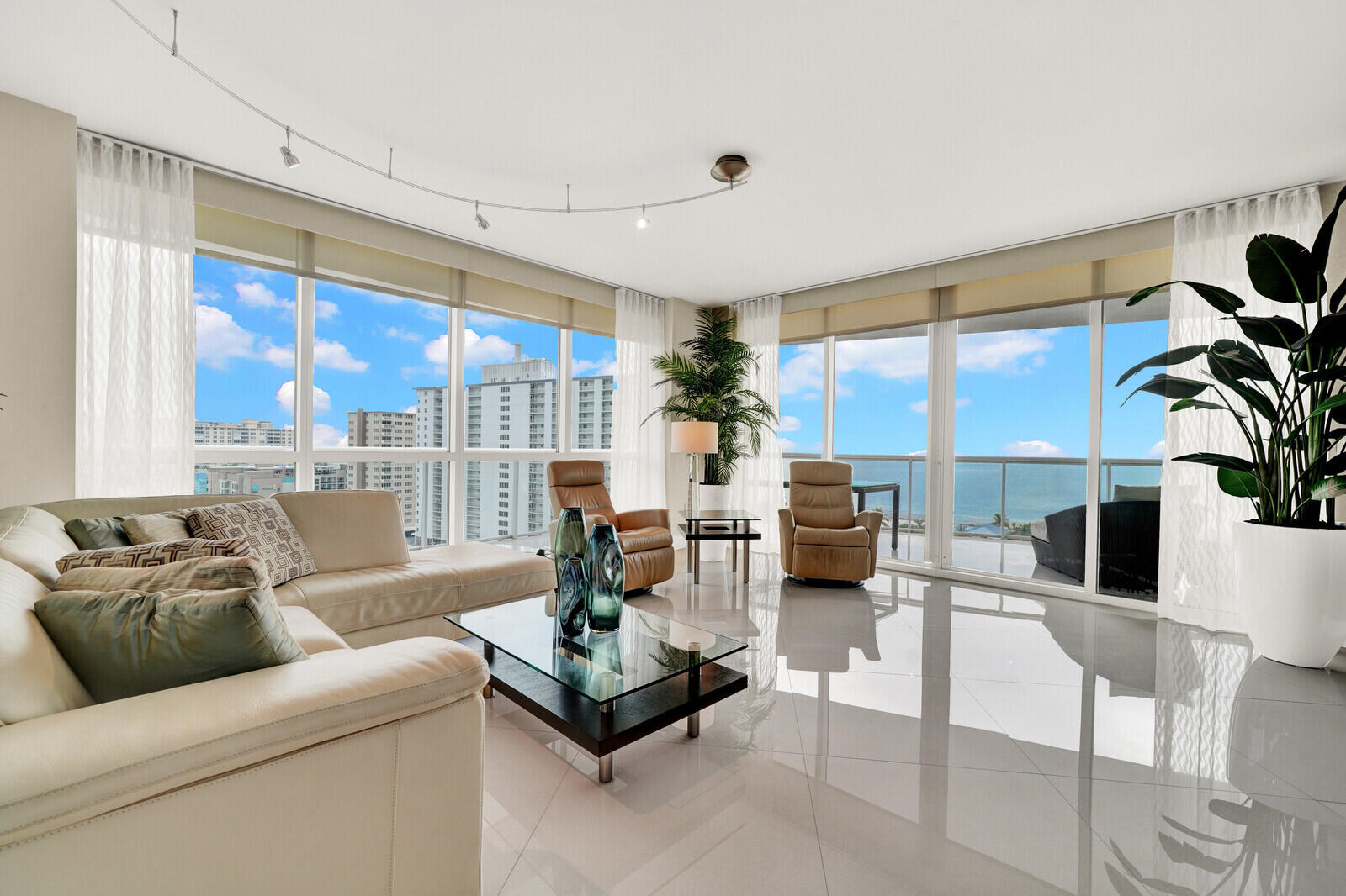 1 N Ocean Boulevard 1007 Property Photo 5