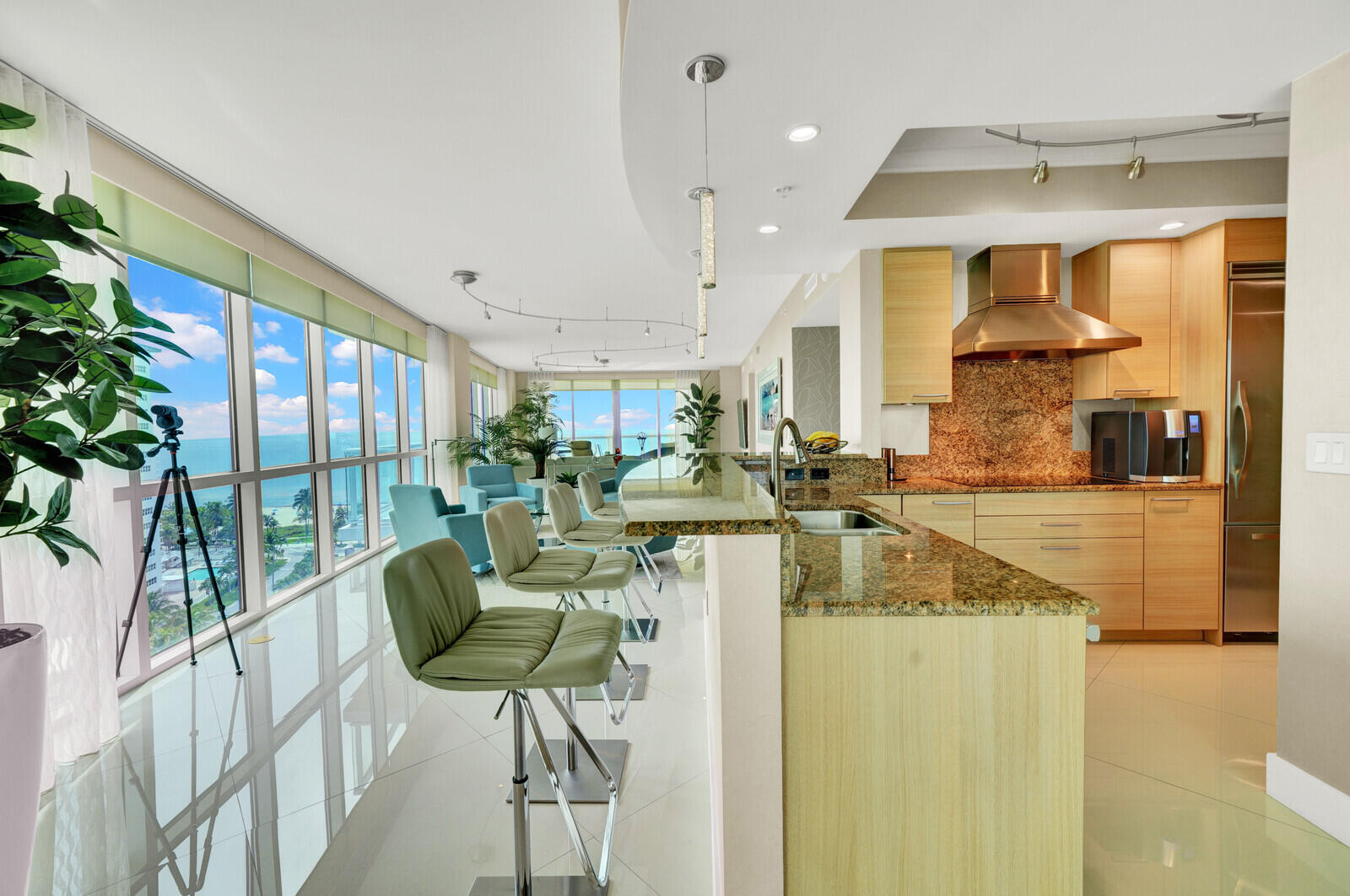 1 N Ocean Boulevard 1007 Property Photo 17