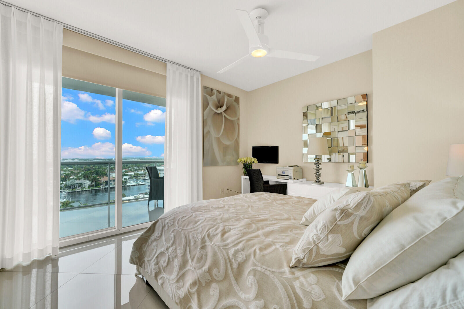 1 N Ocean Boulevard 1007 Property Photo 45