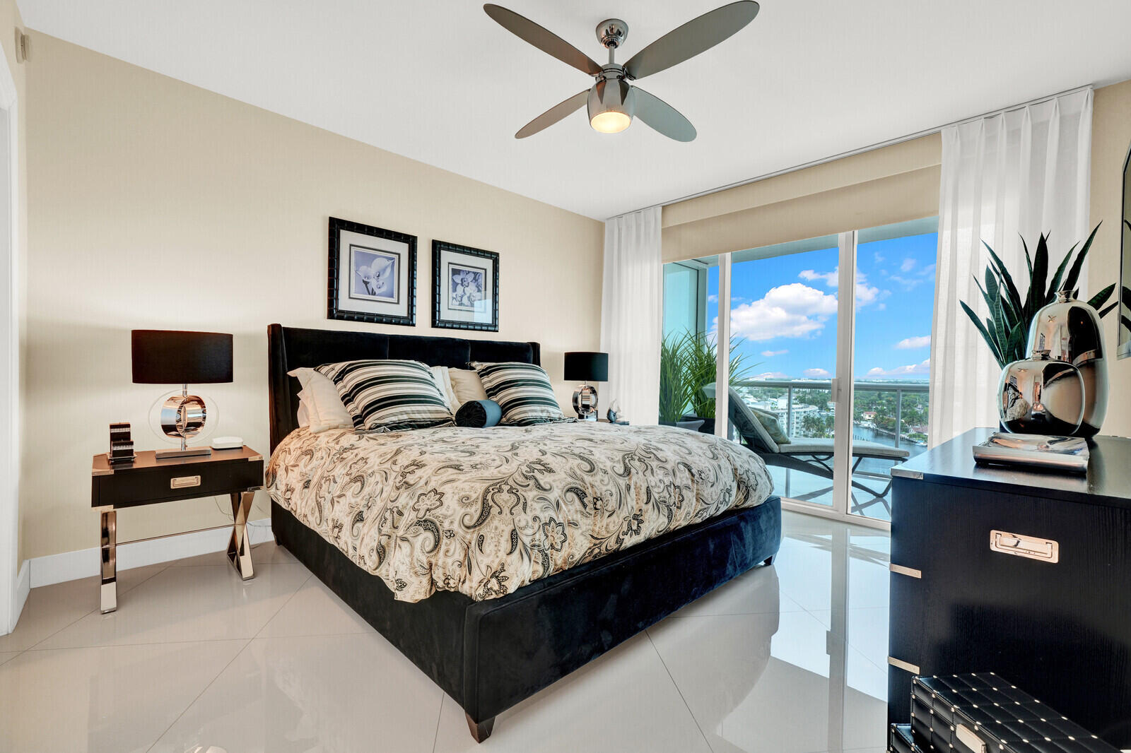 1 N Ocean Boulevard 1007 Property Photo 49