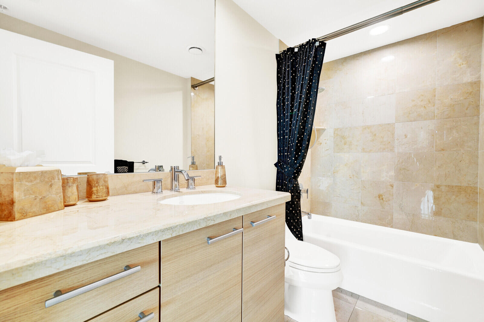 1 N Ocean Boulevard 1007 Property Photo 51