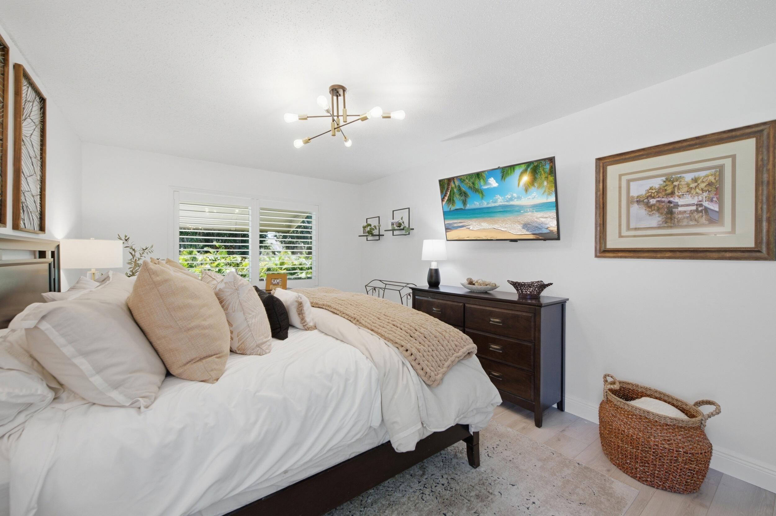 957 Circle Drive D Property Photo 15