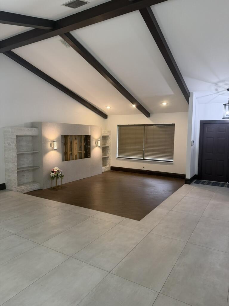 9553 Majestic Way Property Photo 4