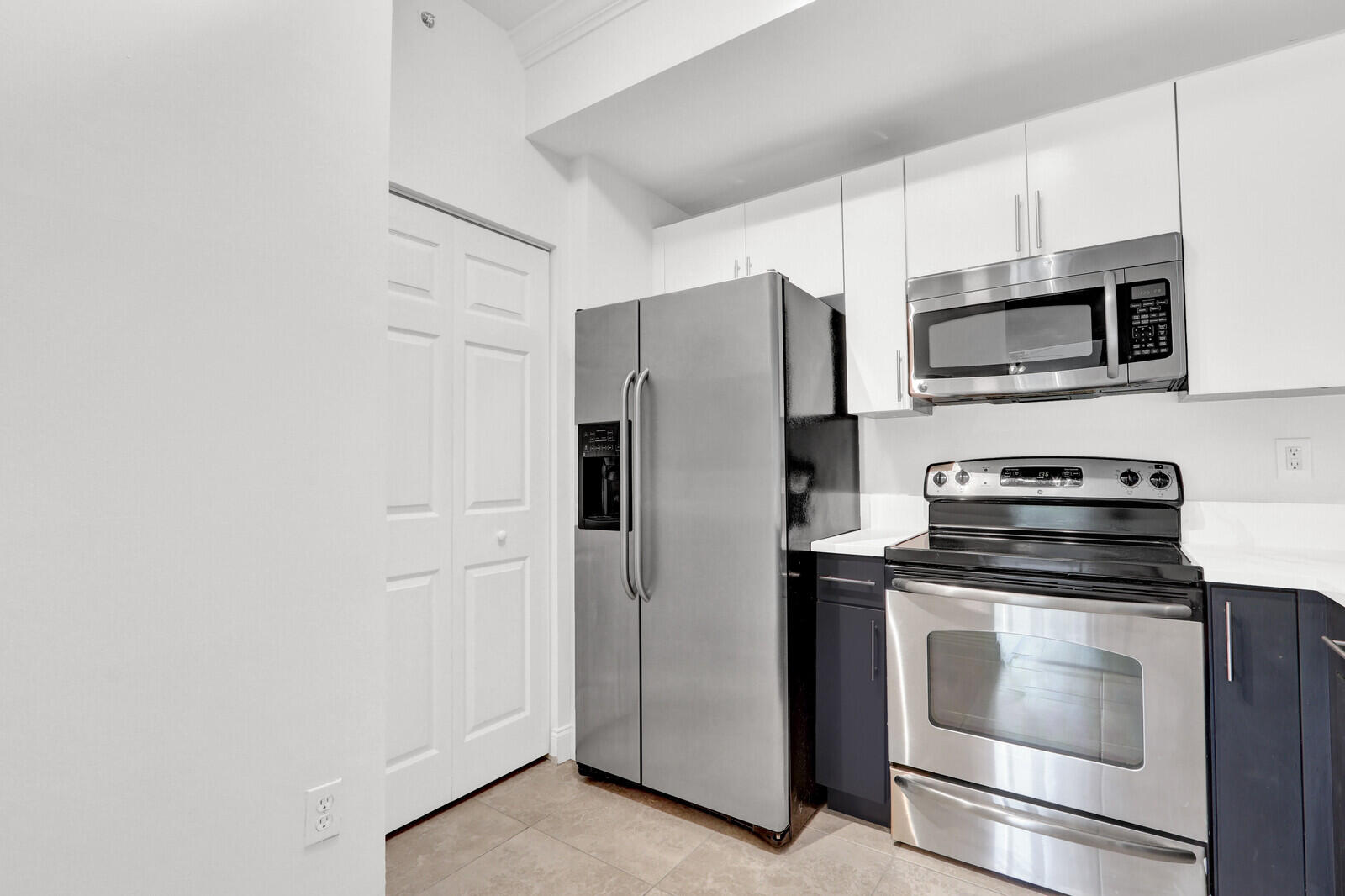 4903 Midtown Lane 3114 Property Photo 6
