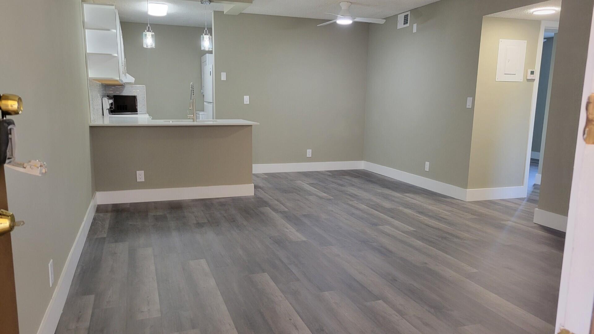 3766 N University Drive M-8 Property Photo 6