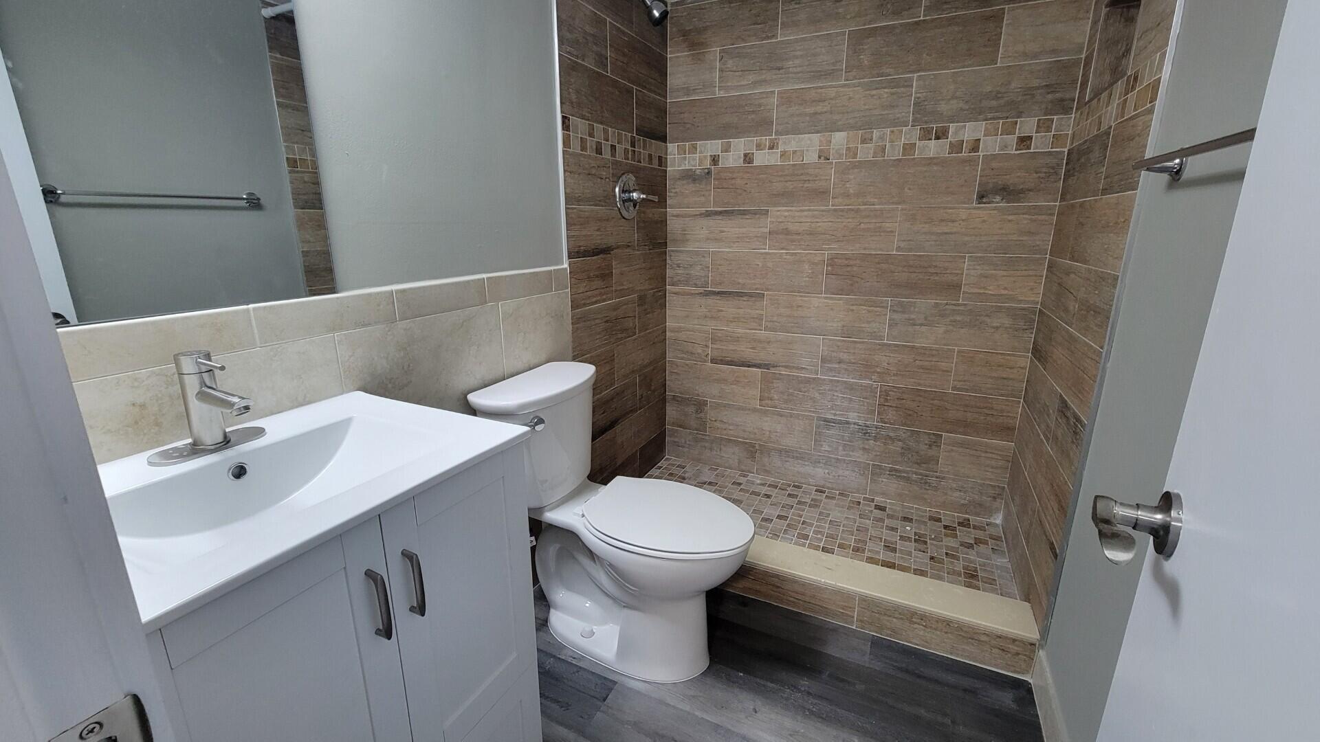 3766 N University Drive M-8 Property Photo 17