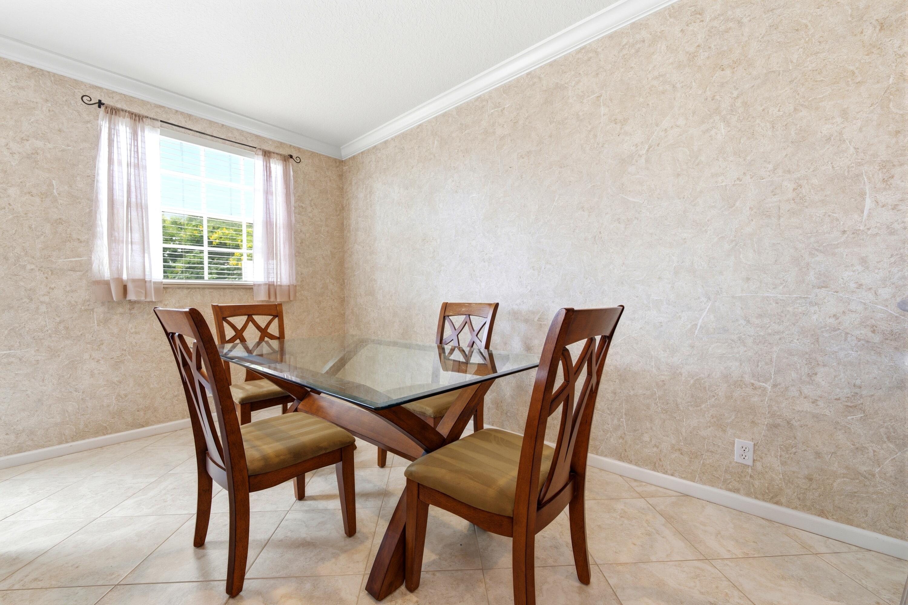 556 Marbella Circle Property Photo 8