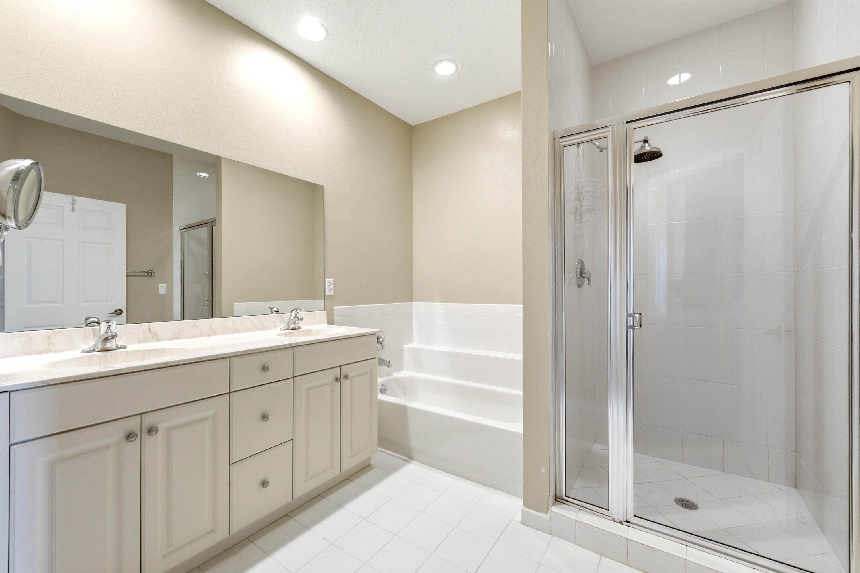556 Marbella Circle Property Photo 14