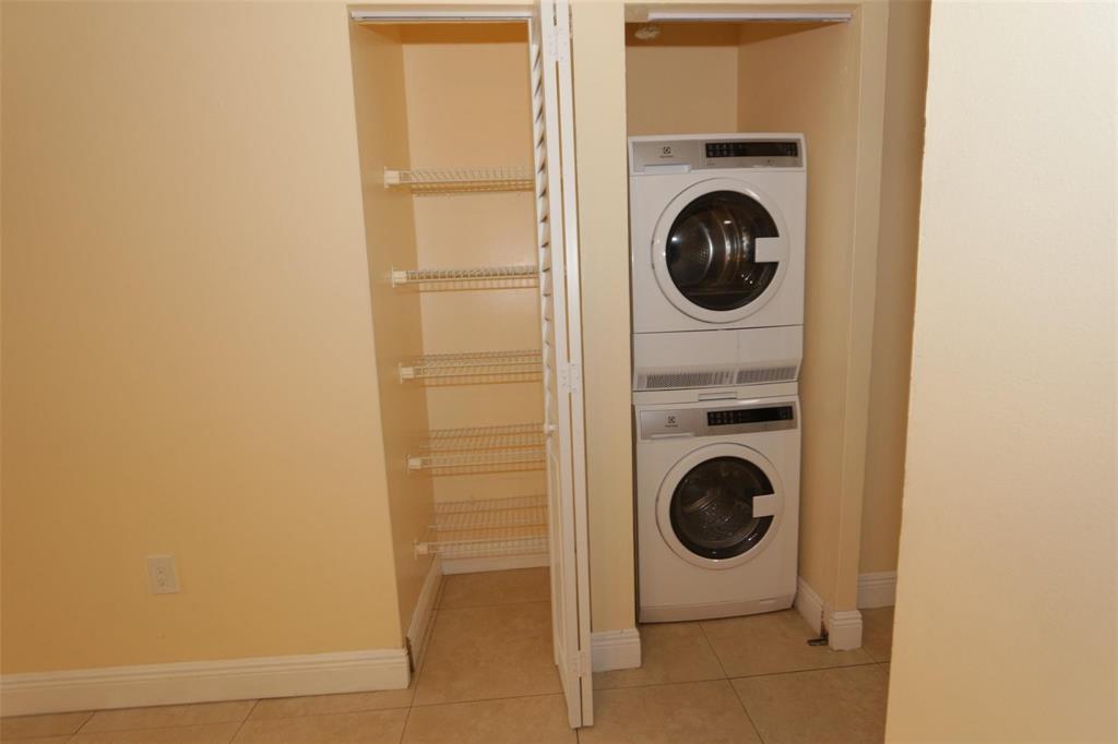 2987 Nw 110th Avenue Property Photo 5
