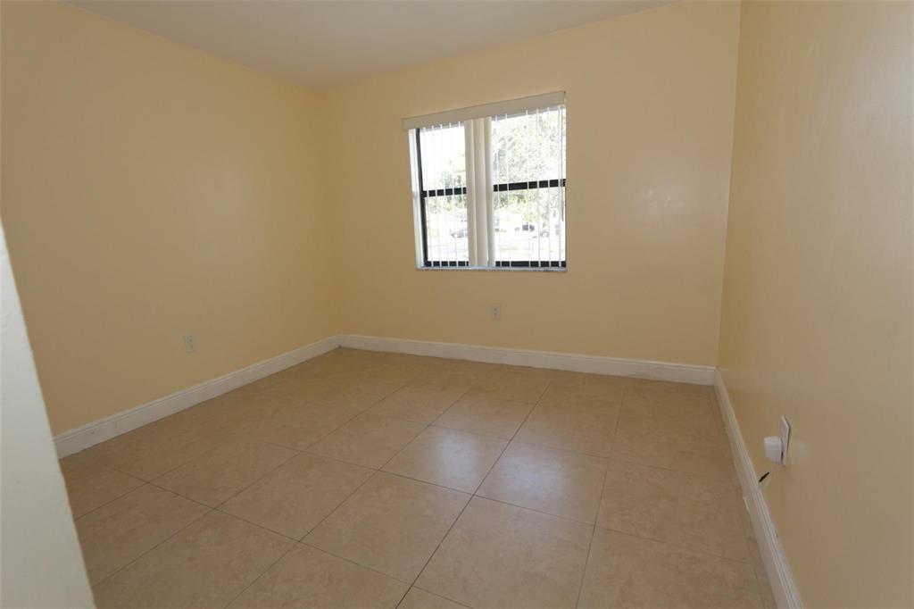 2987 Nw 110th Avenue Property Photo 10