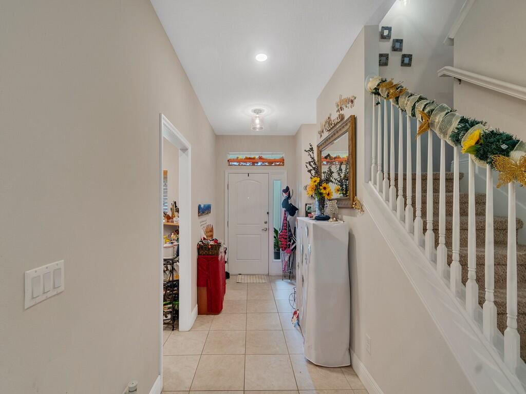 710 Ne Turtleback Trail Property Photo 3