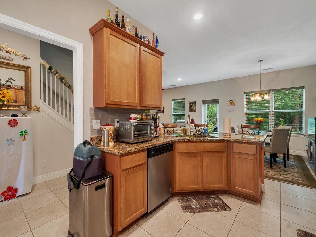 710 Ne Turtleback Trail Property Photo 4