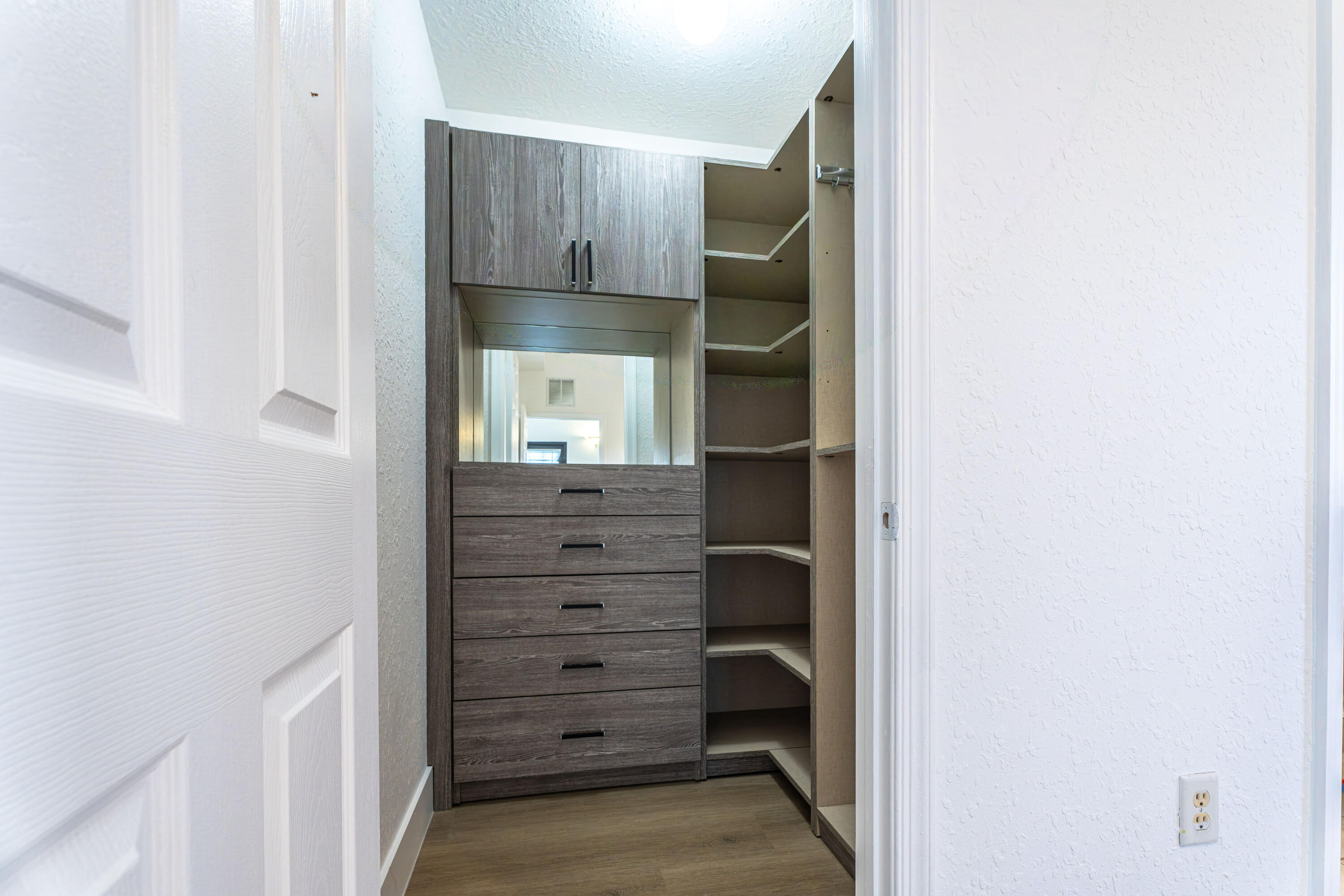 2801 Riverside Drive 301-s Property Photo 15