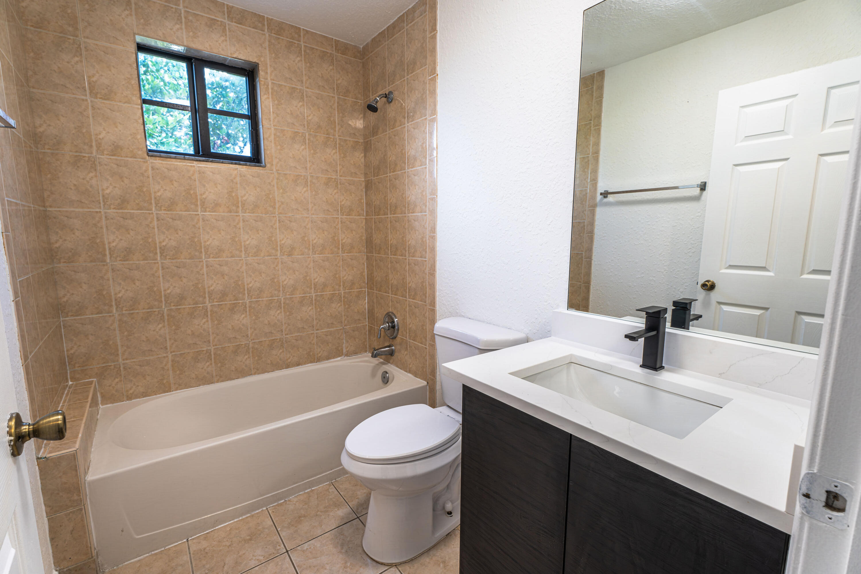 2801 Riverside Drive 301-s Property Photo 16