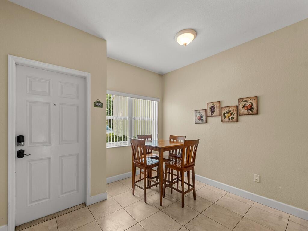 4210 Gator Trace Avenue B Property Photo 5