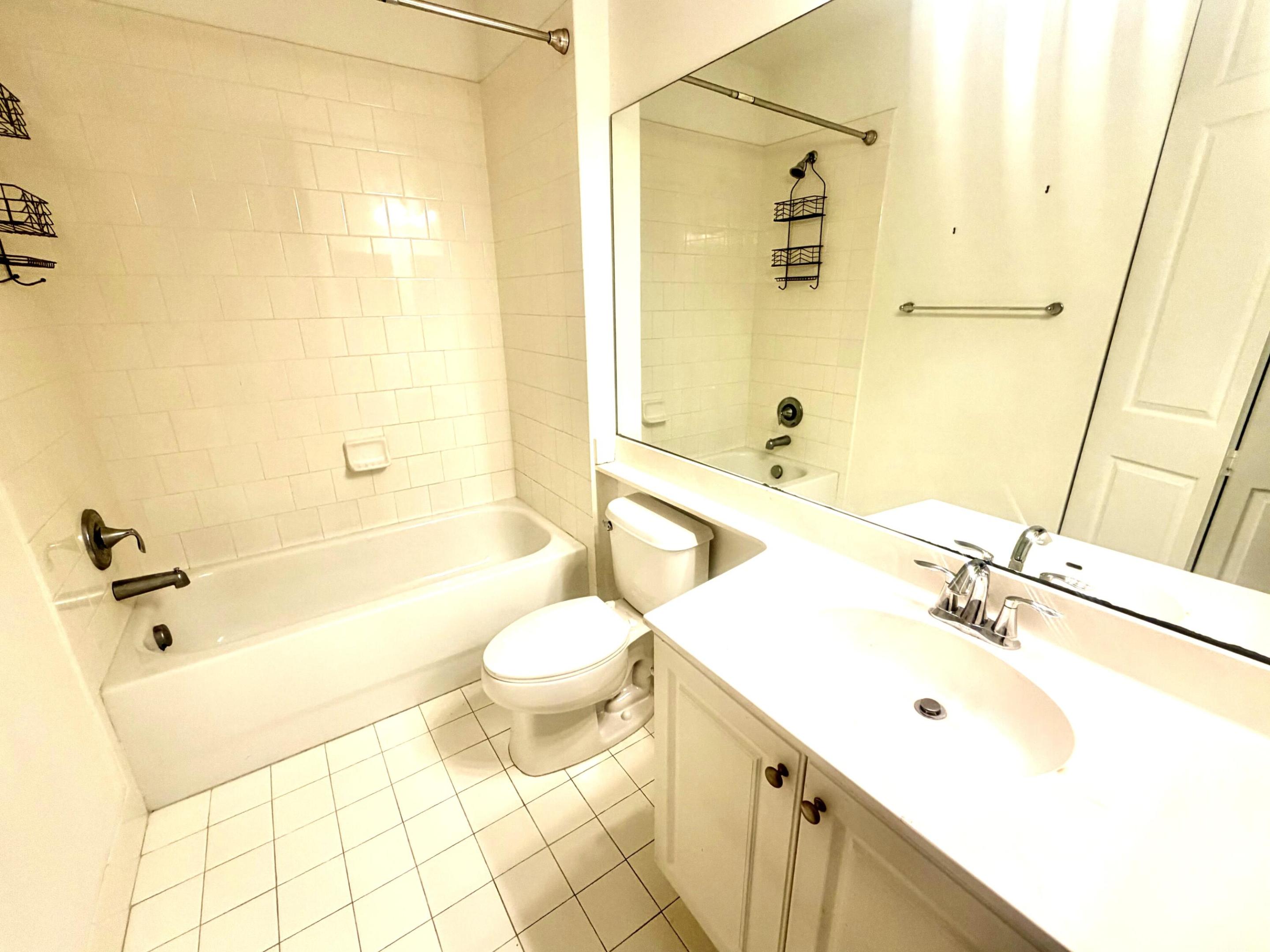 3600 Oaks Clubhouse Drive 309 Property Photo 12