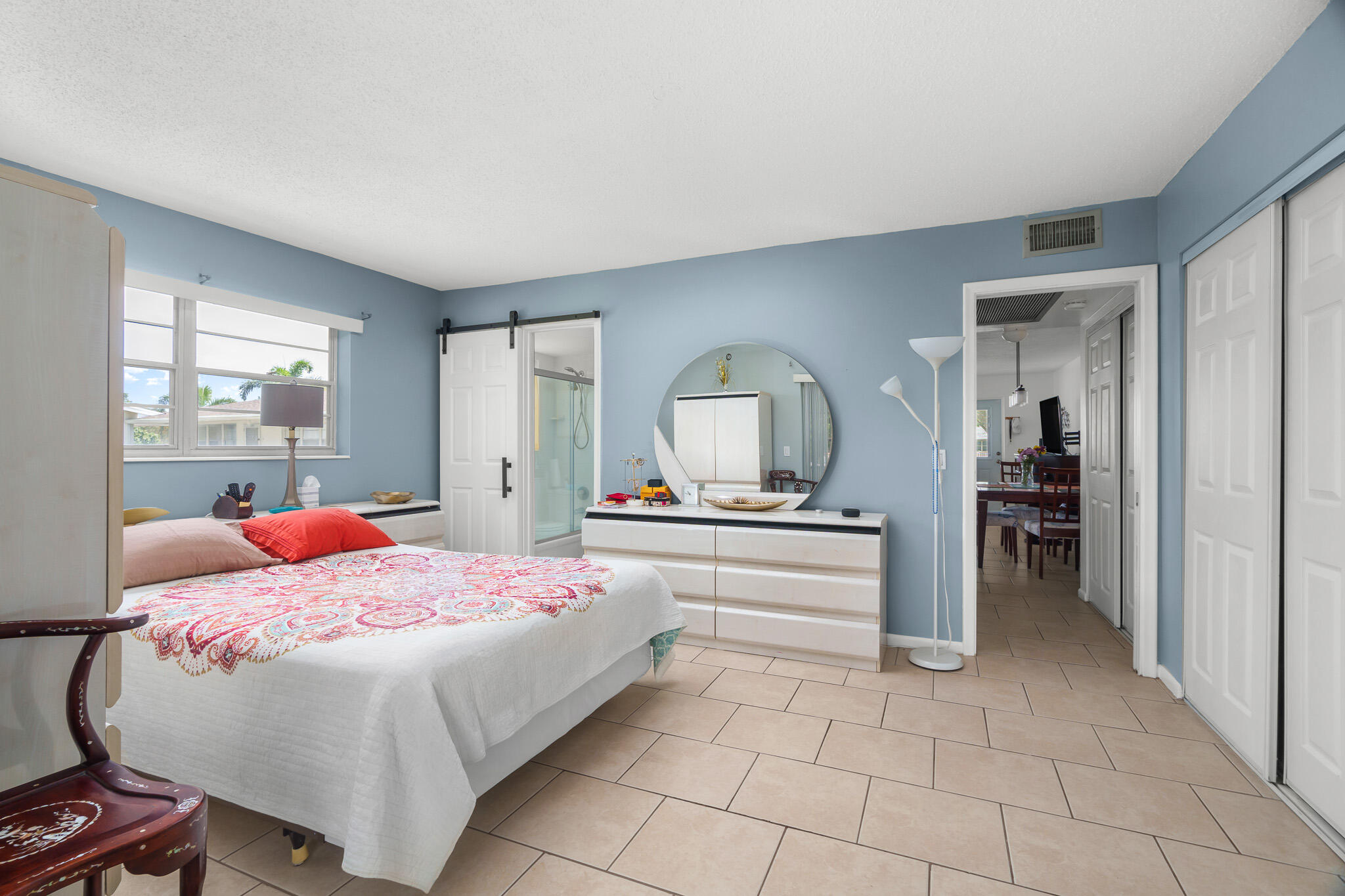 347 Windsor O Property Photo 15