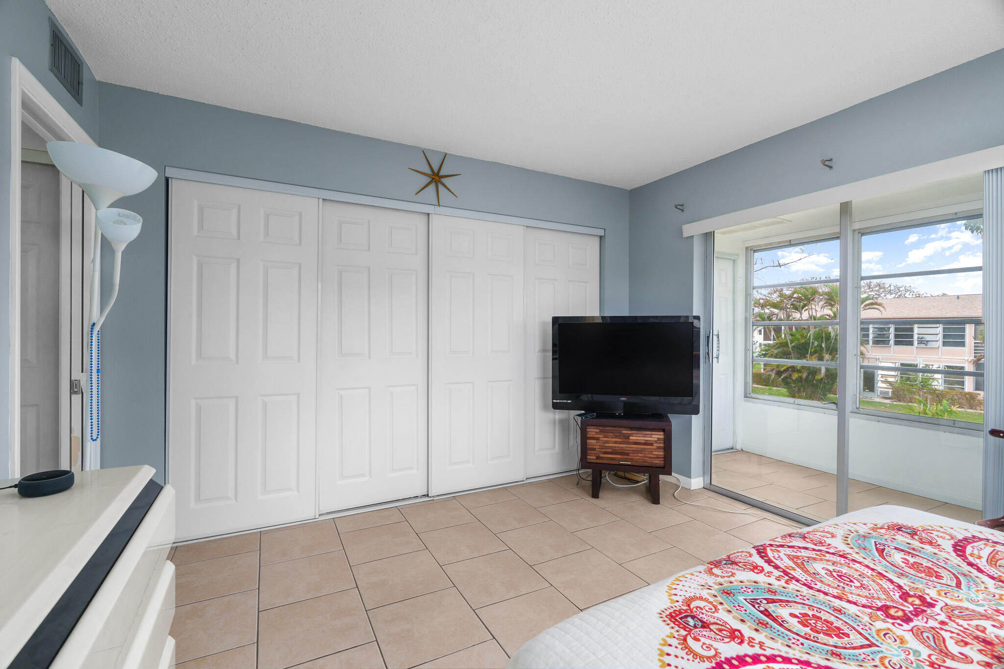 347 Windsor O Property Photo 17