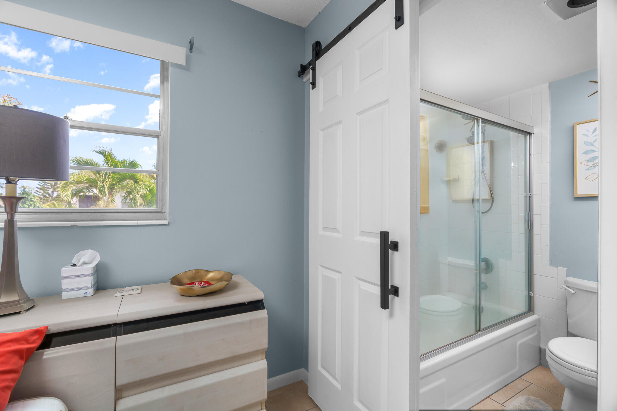 347 Windsor O Property Photo 18