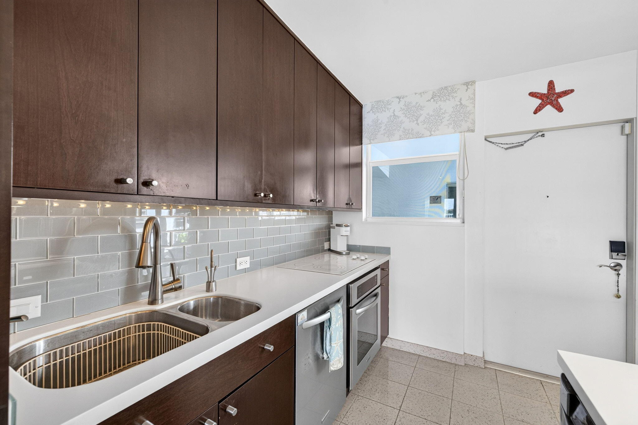 2727 Yacht Club Boulevard 1b Property Photo 8