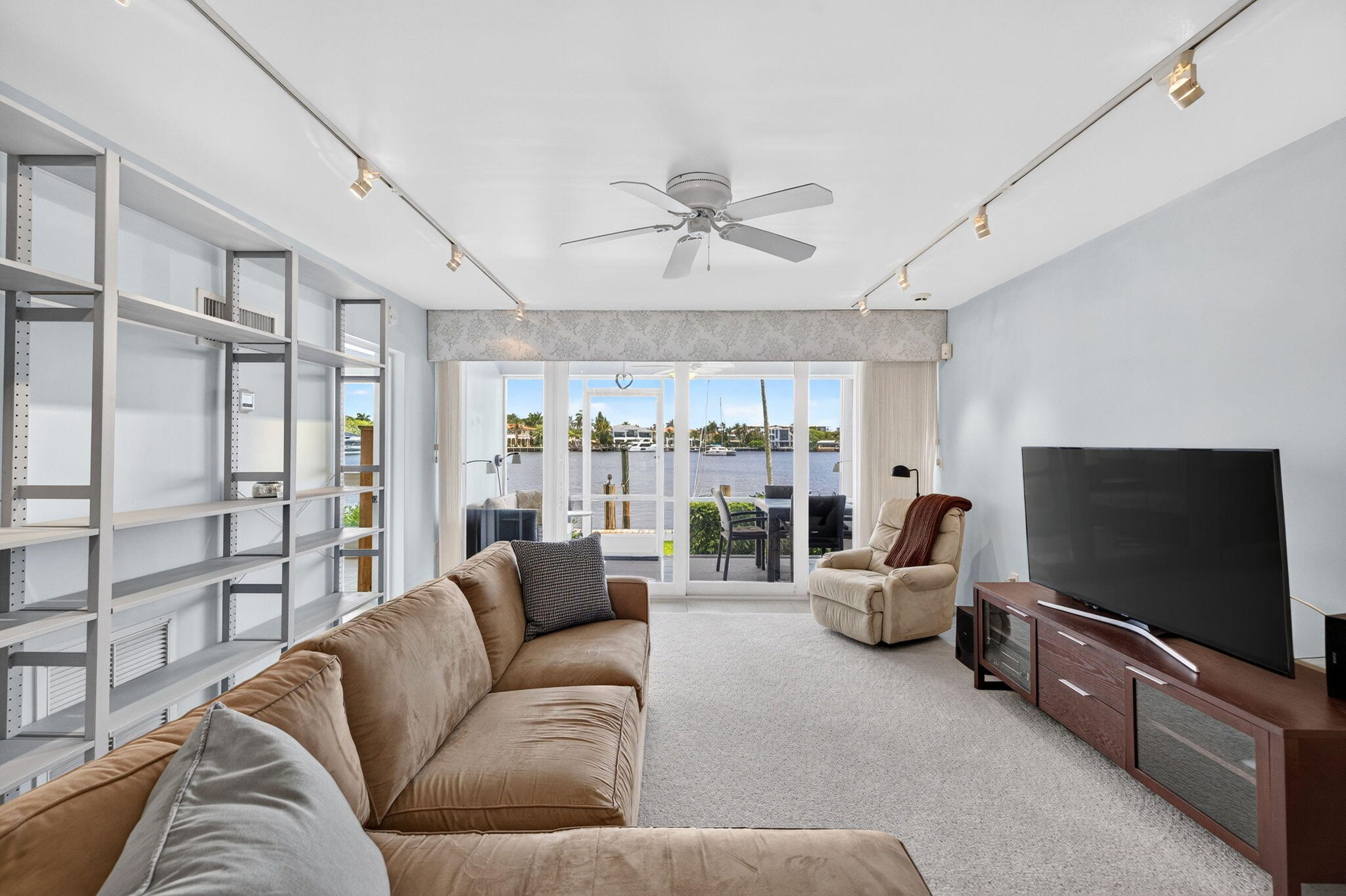 2727 Yacht Club Boulevard 1b Property Photo 12