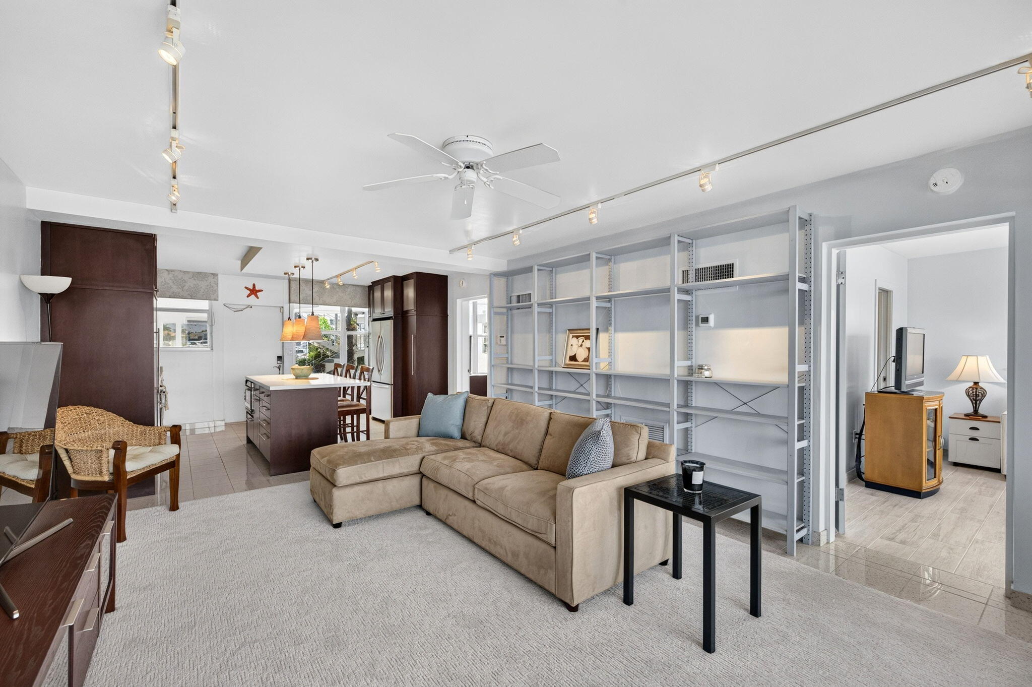 2727 Yacht Club Boulevard 1b Property Photo 16