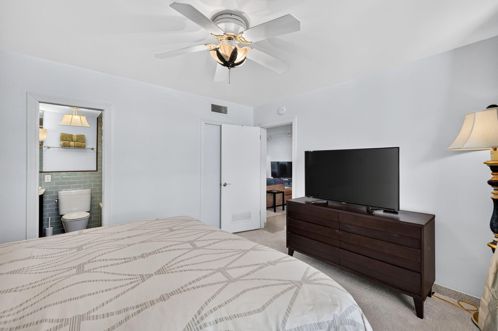 2727 Yacht Club Boulevard 1b Property Photo 20