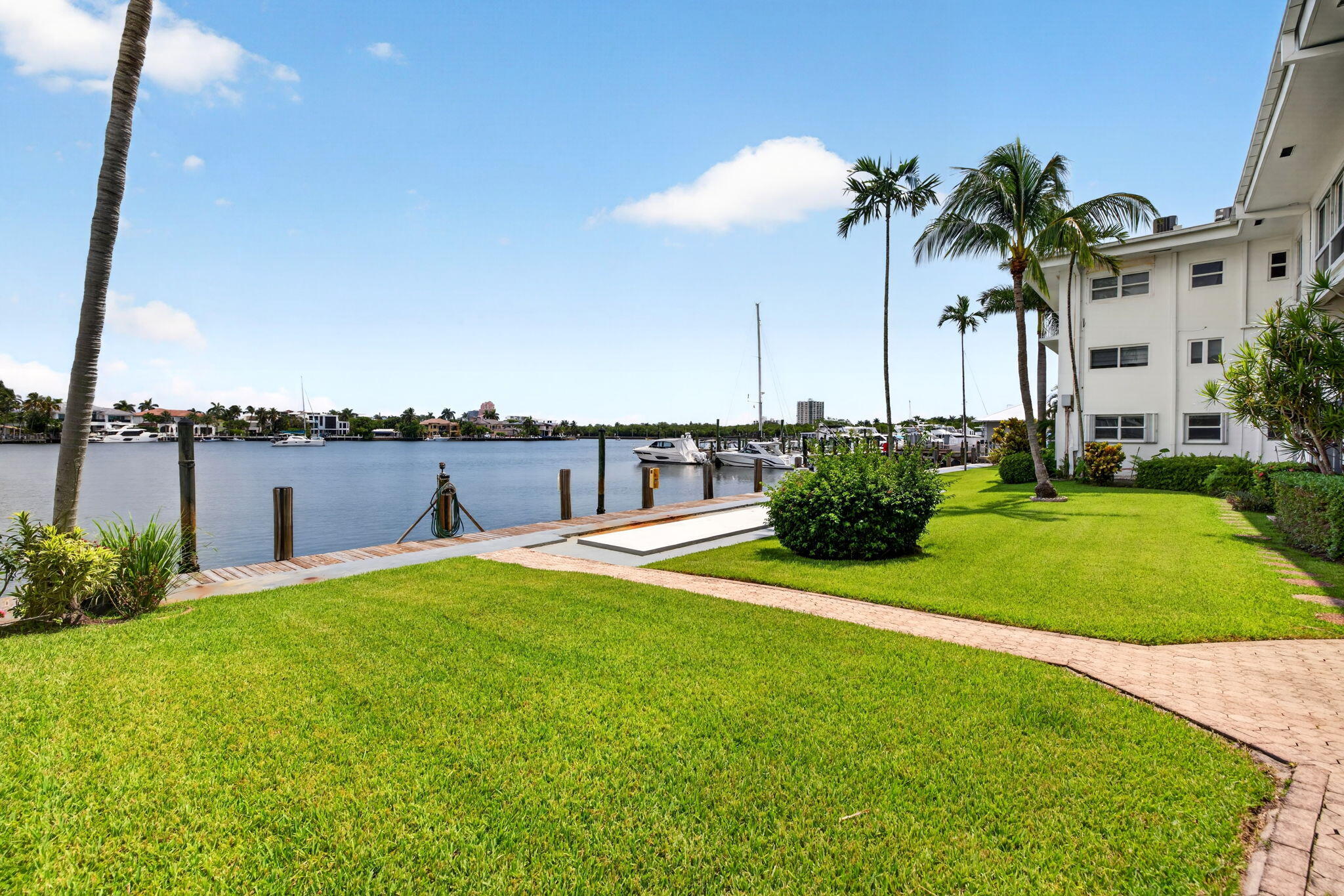 2727 Yacht Club Boulevard 1b Property Photo 44