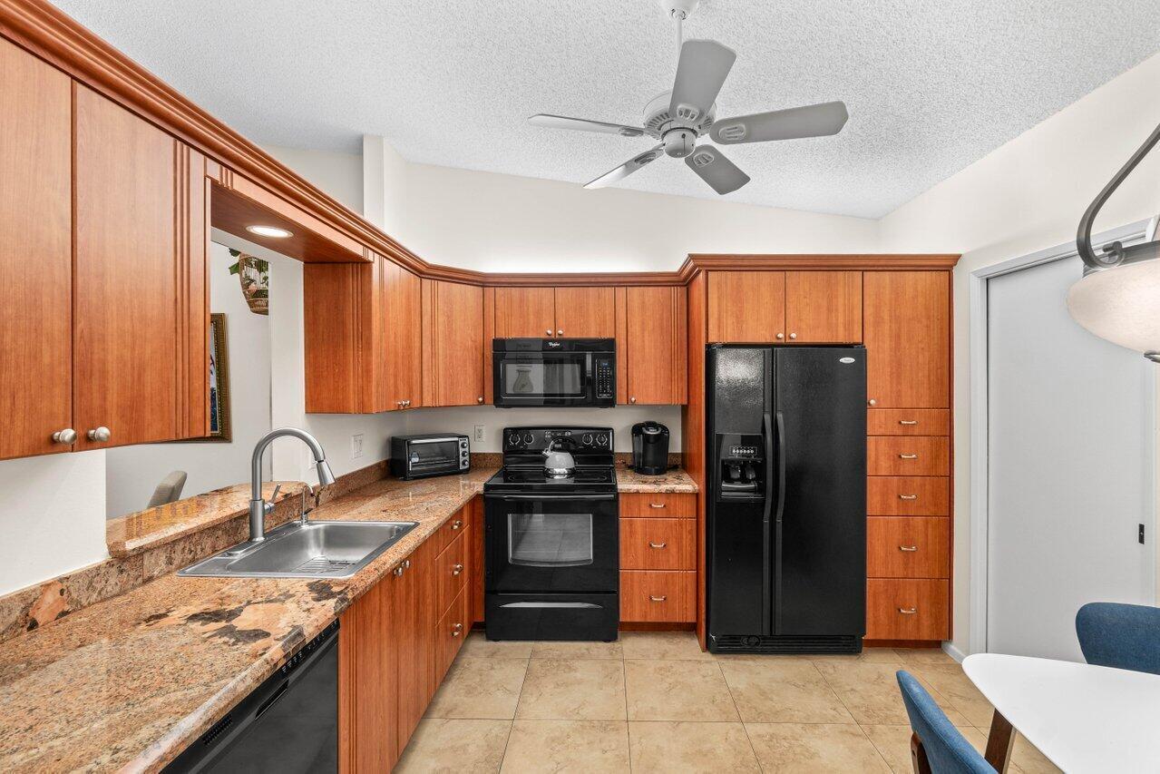 8286 Springlake Drive Property Photo 6