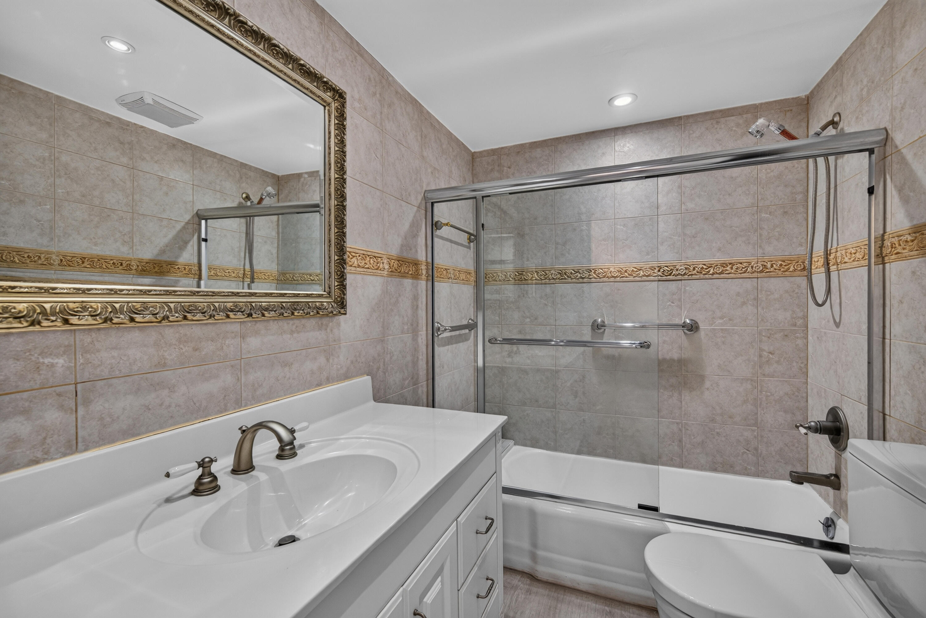 3800 Galt Ocean Drive 1605 Property Photo 8