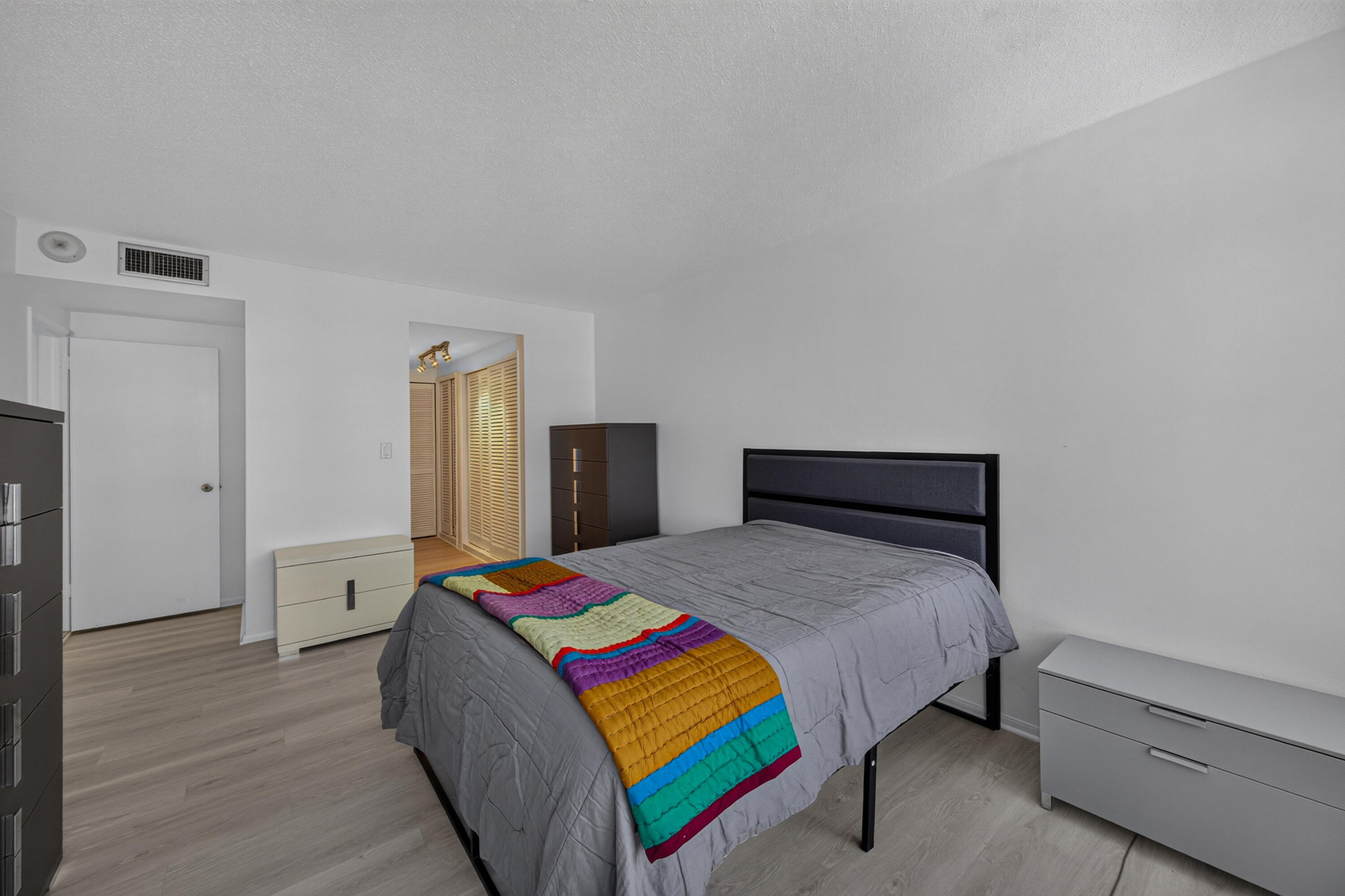3800 Galt Ocean Drive 1605 Property Photo 13