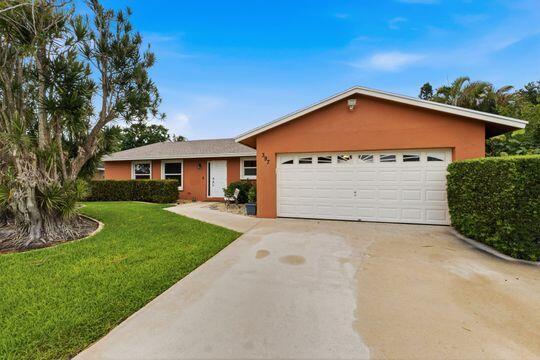 397 La Mancha Avenue Property Photo 1