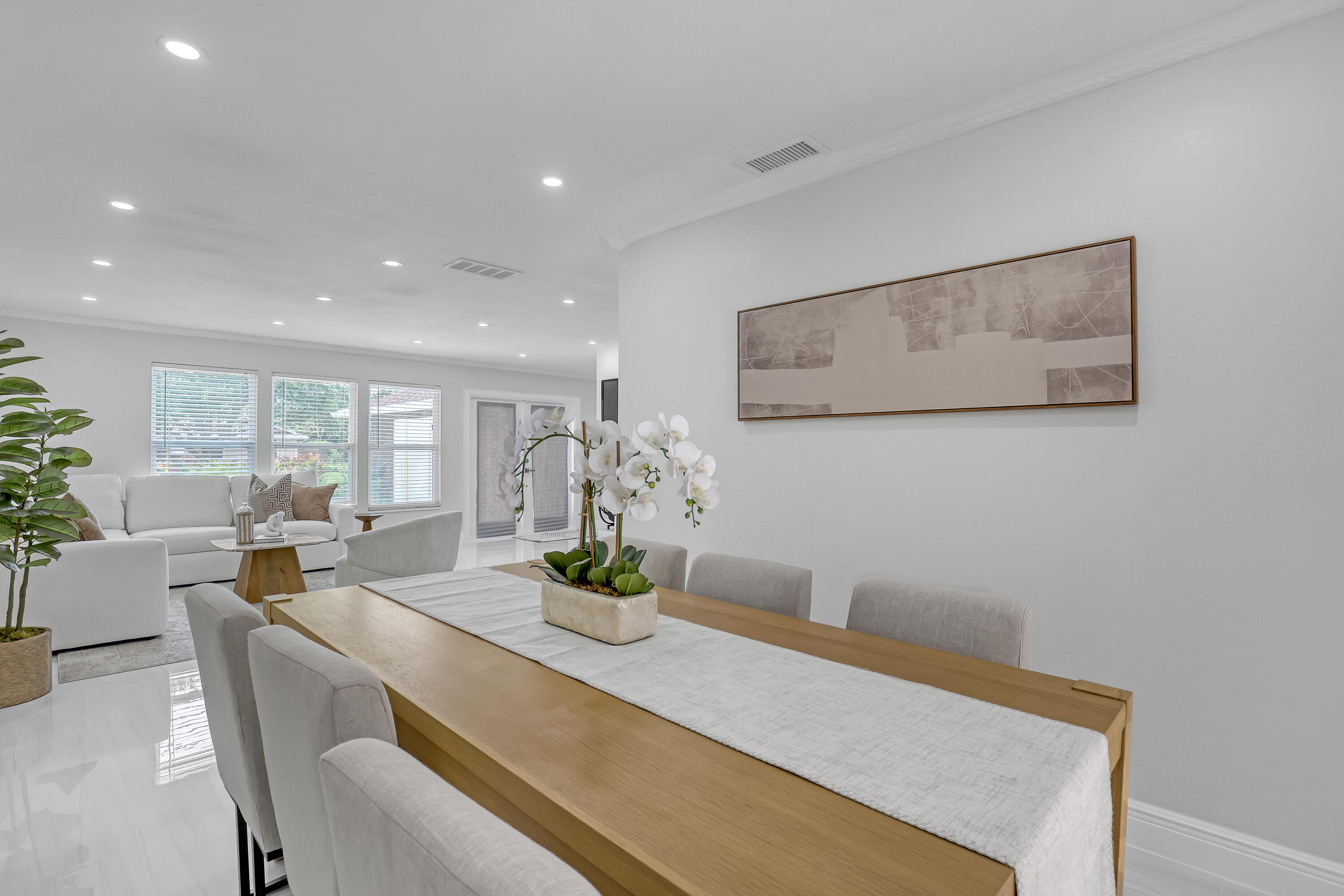 6185 White Oak Court Property Photo 11