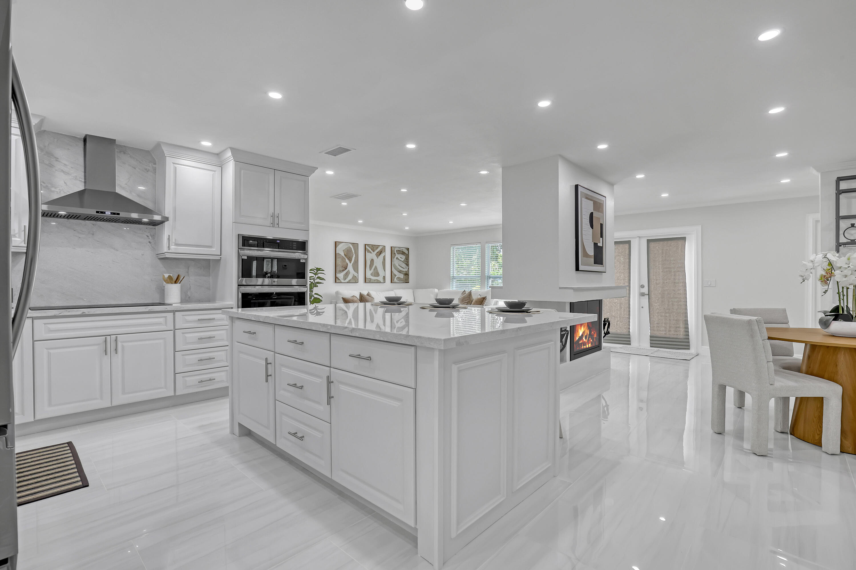 6185 White Oak Court Property Photo 14