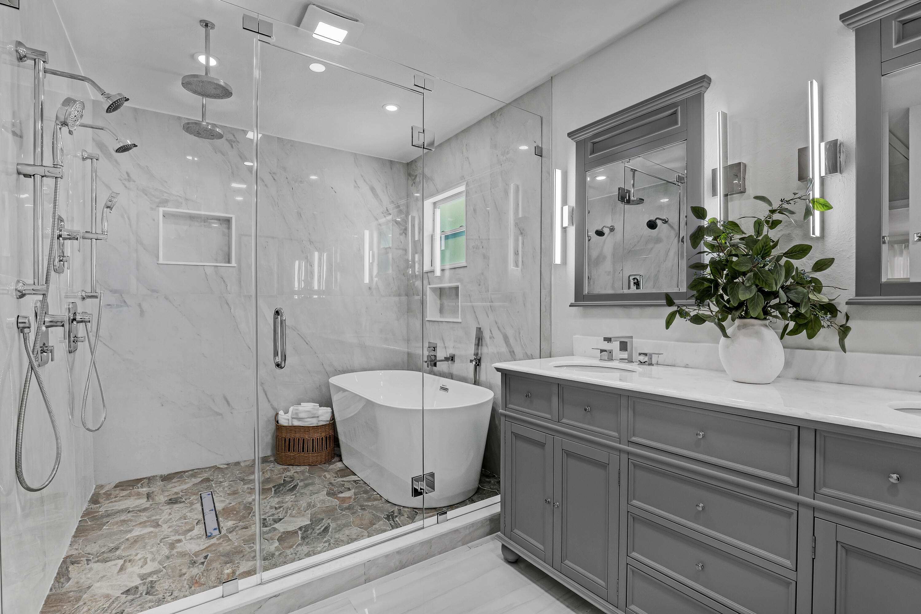 6185 White Oak Court Property Photo 24