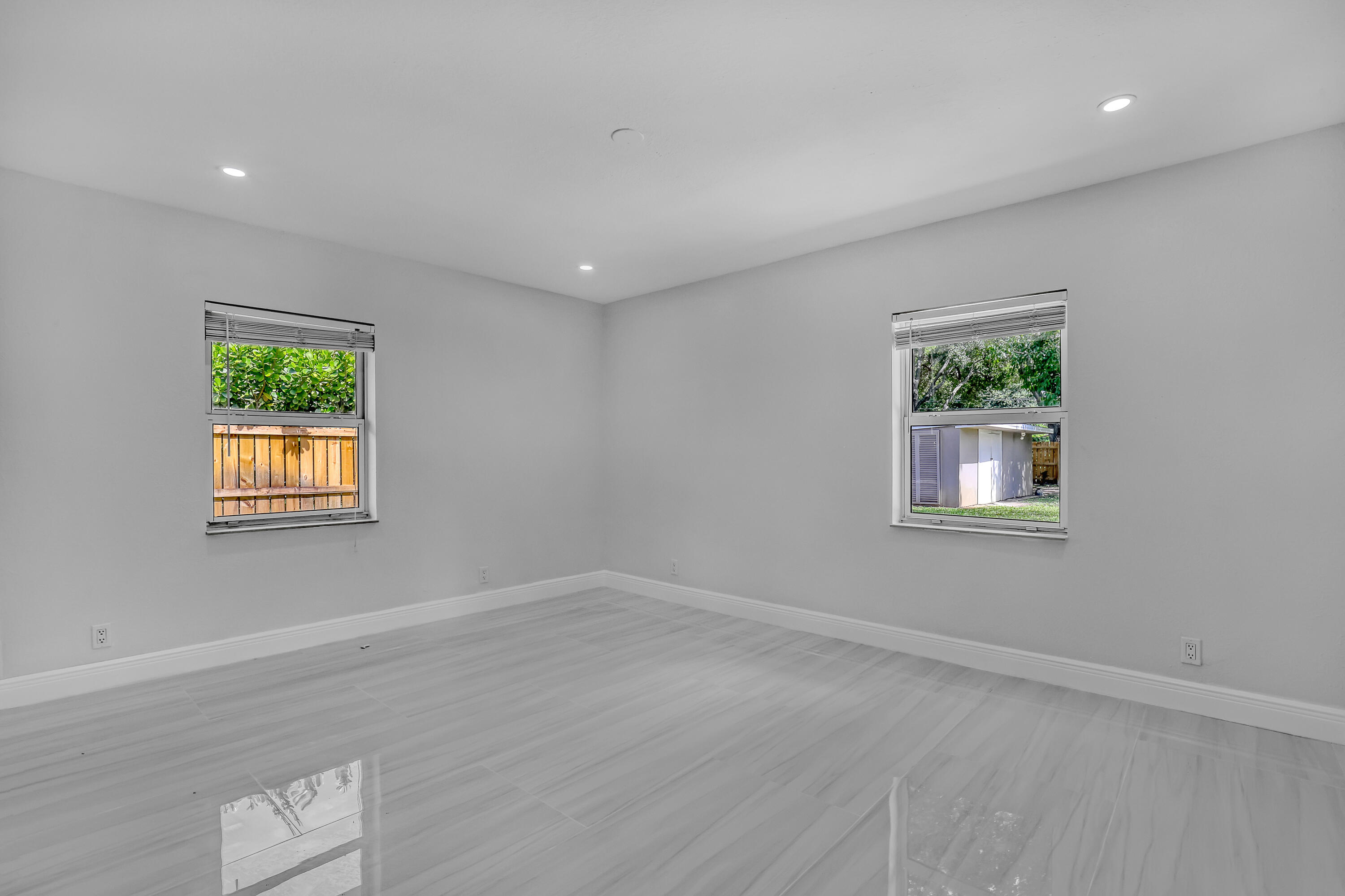 6185 White Oak Court Property Photo 34