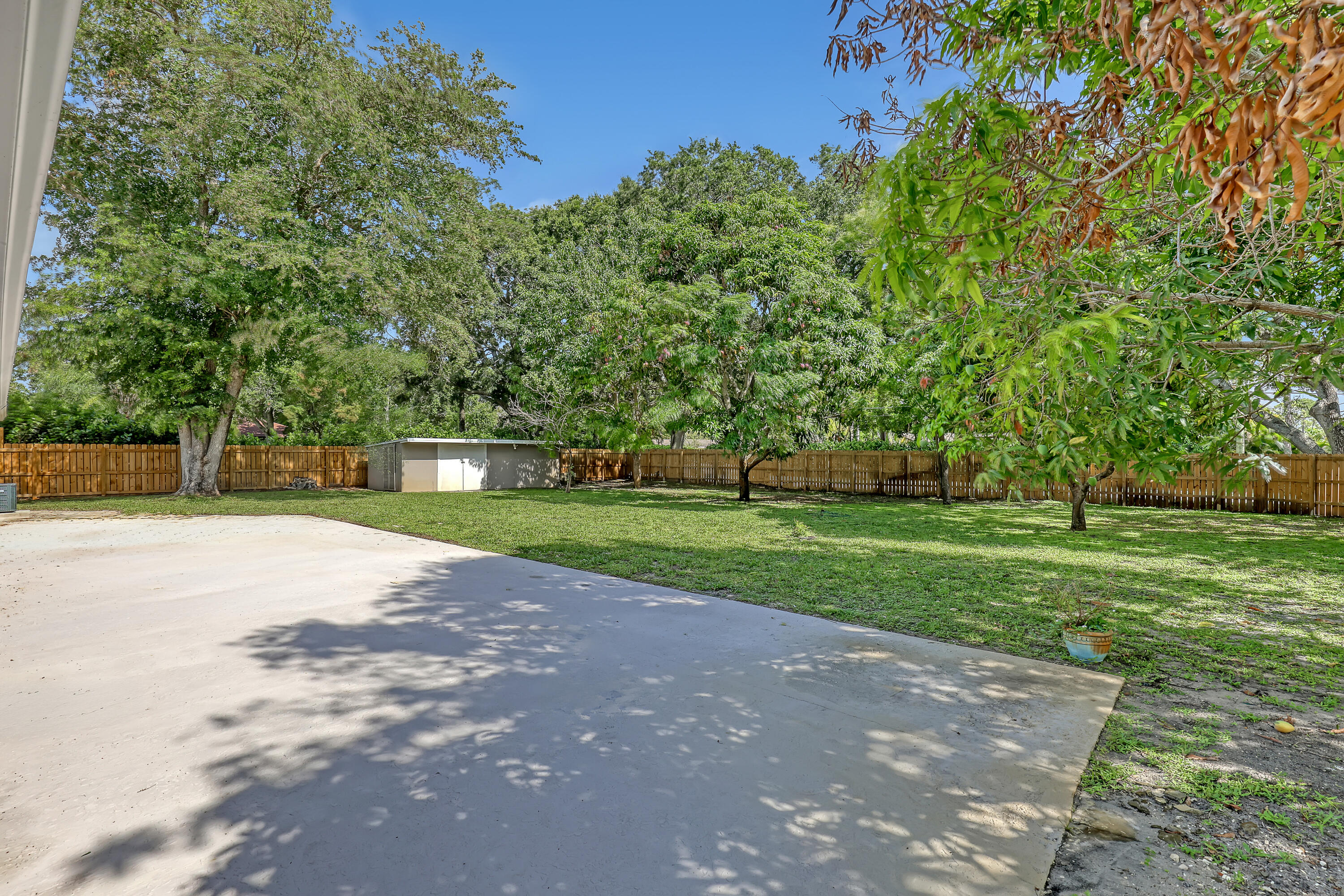 6185 White Oak Court Property Photo 40