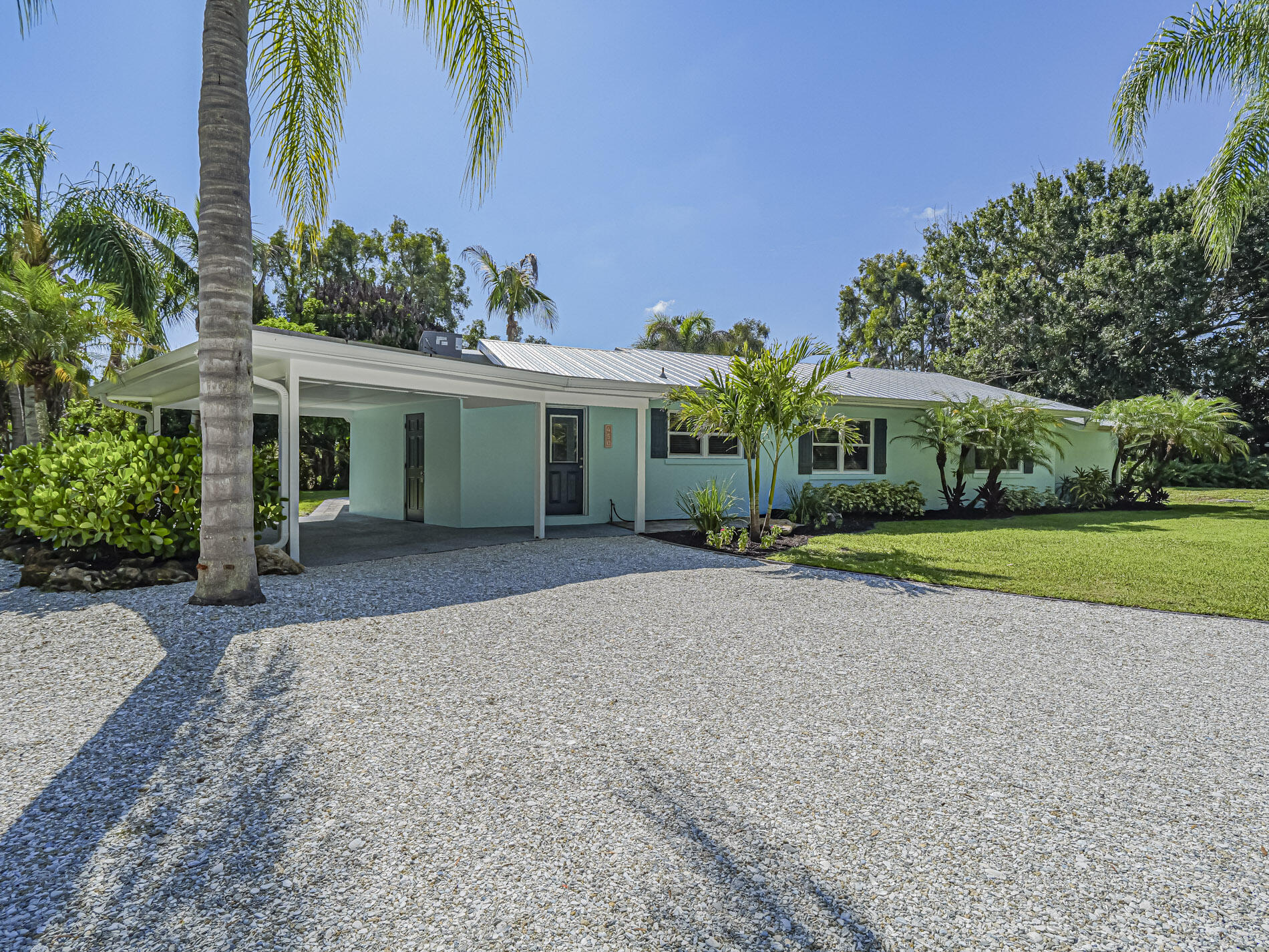 450 28th Court Property Photo 1