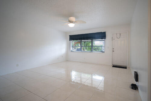 235 Nw 46th Avenue B Property Photo 8