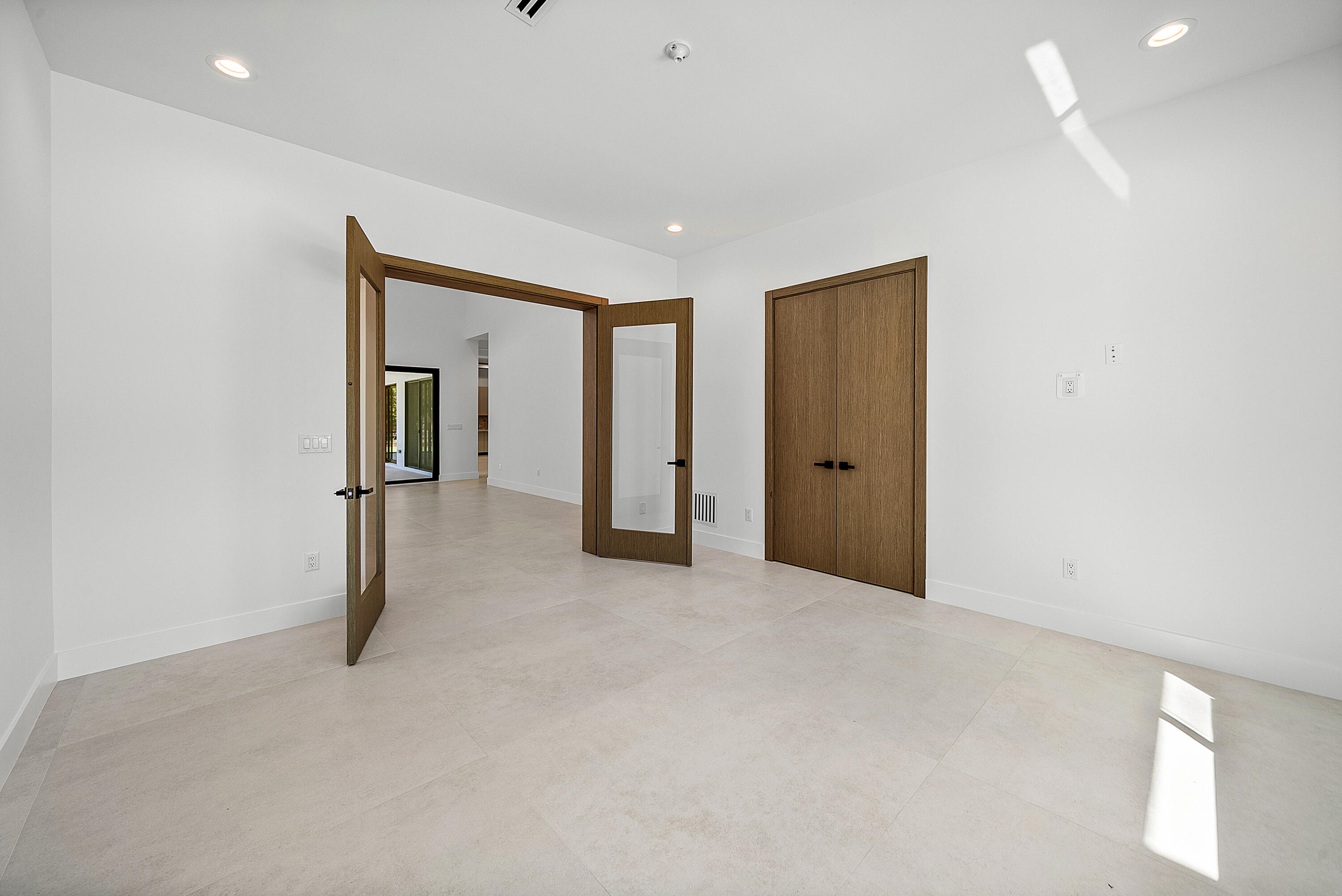 14817 Paddock Drive Property Photo 18