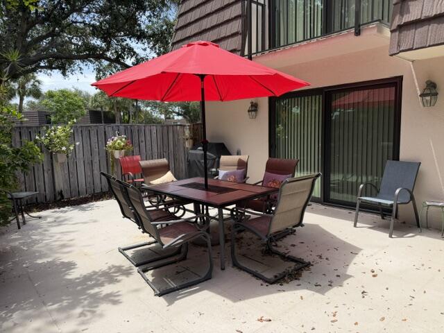 1604 16th Court Property Photo 2