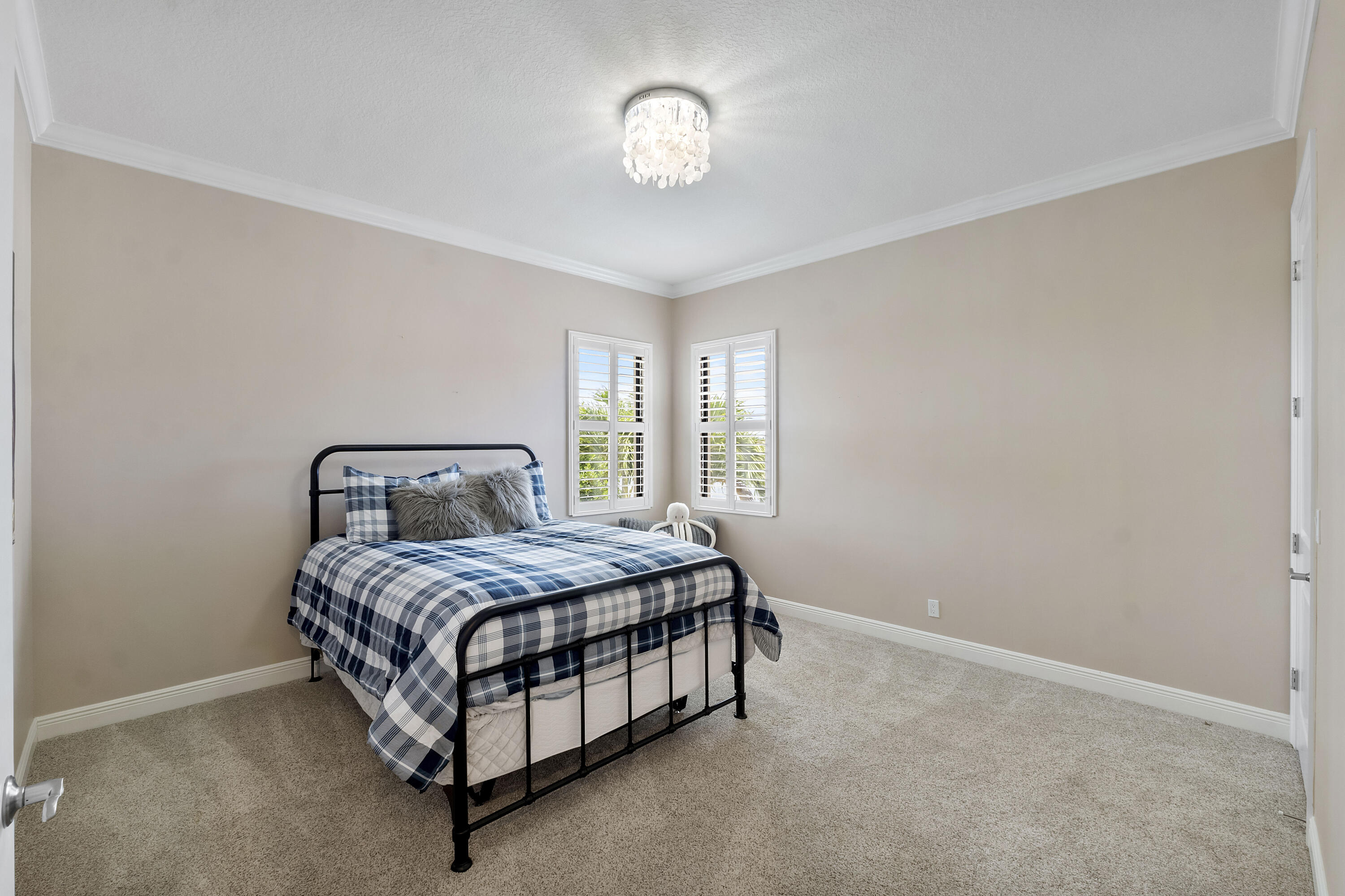 11525 Nw 81st Place Property Photo 24