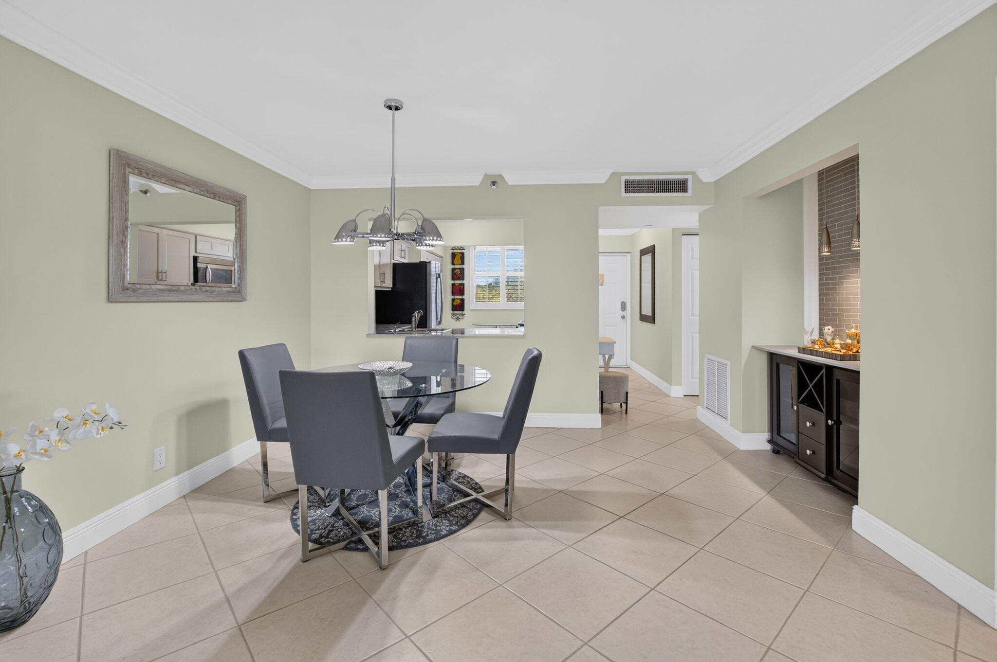 2070 Homewood Boulevard 5050 Property Photo 10