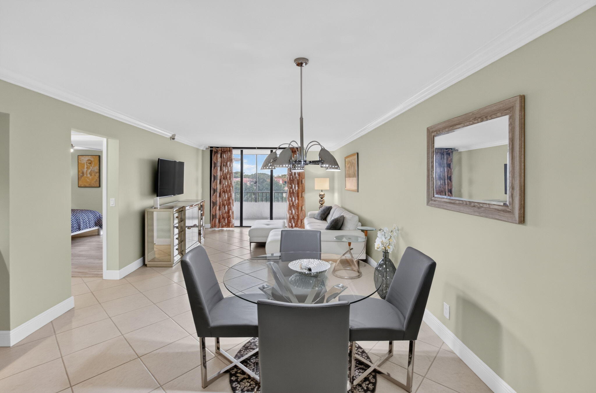 2070 Homewood Boulevard 5050 Property Photo 13