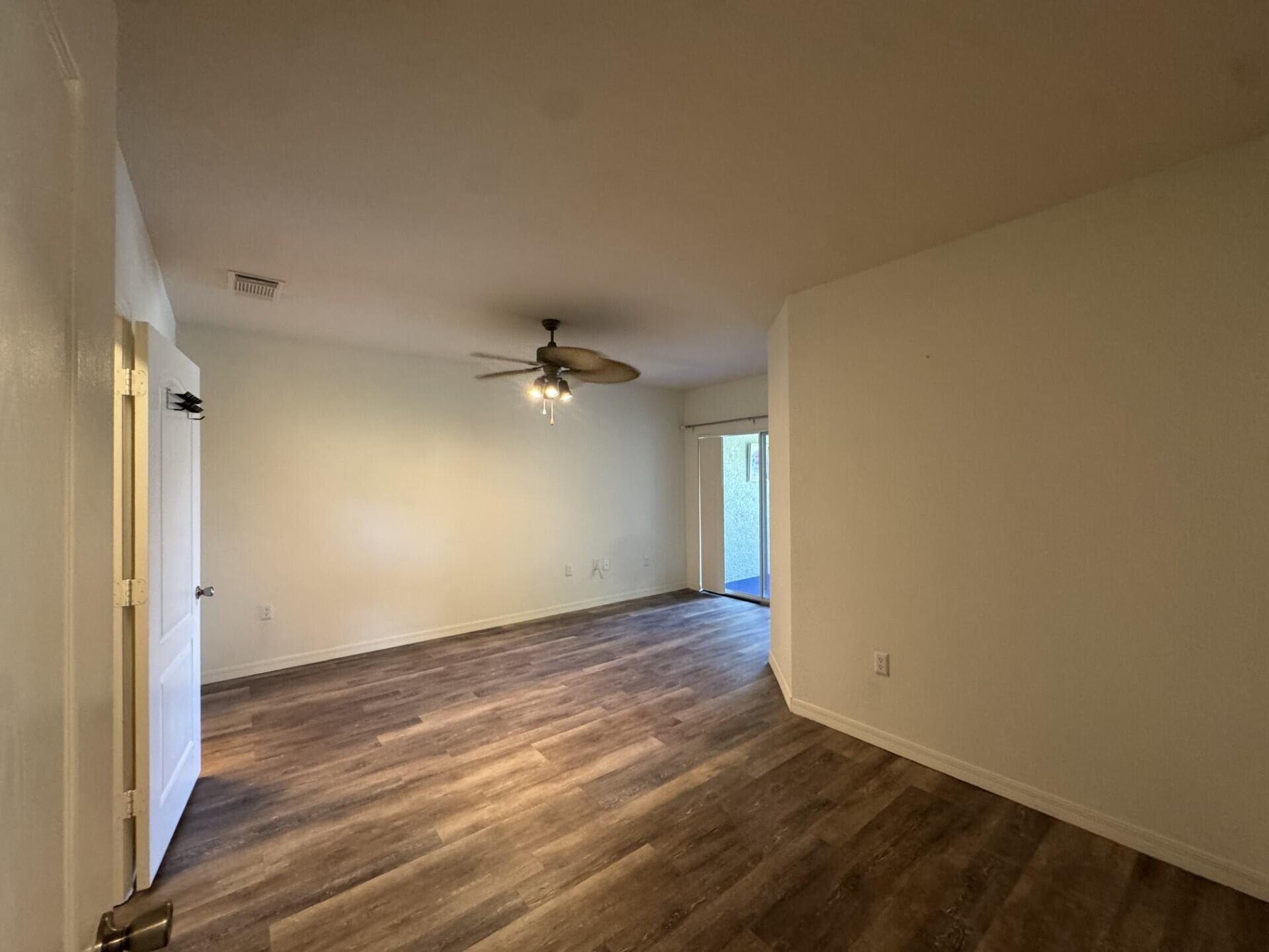 122 Sw Peacock Boulevard 12-202 Property Photo 8