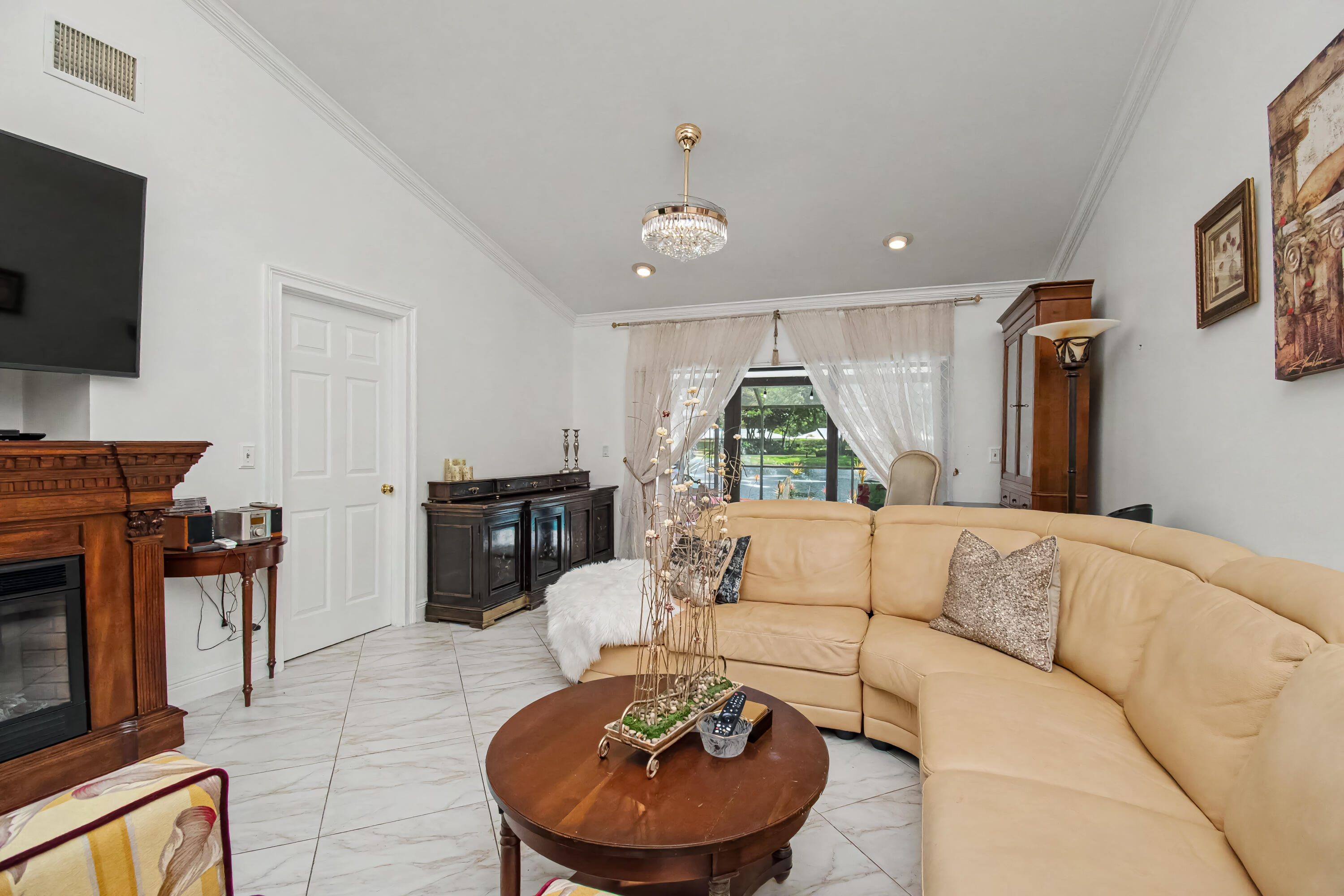 9708 Erica Court Property Photo 13