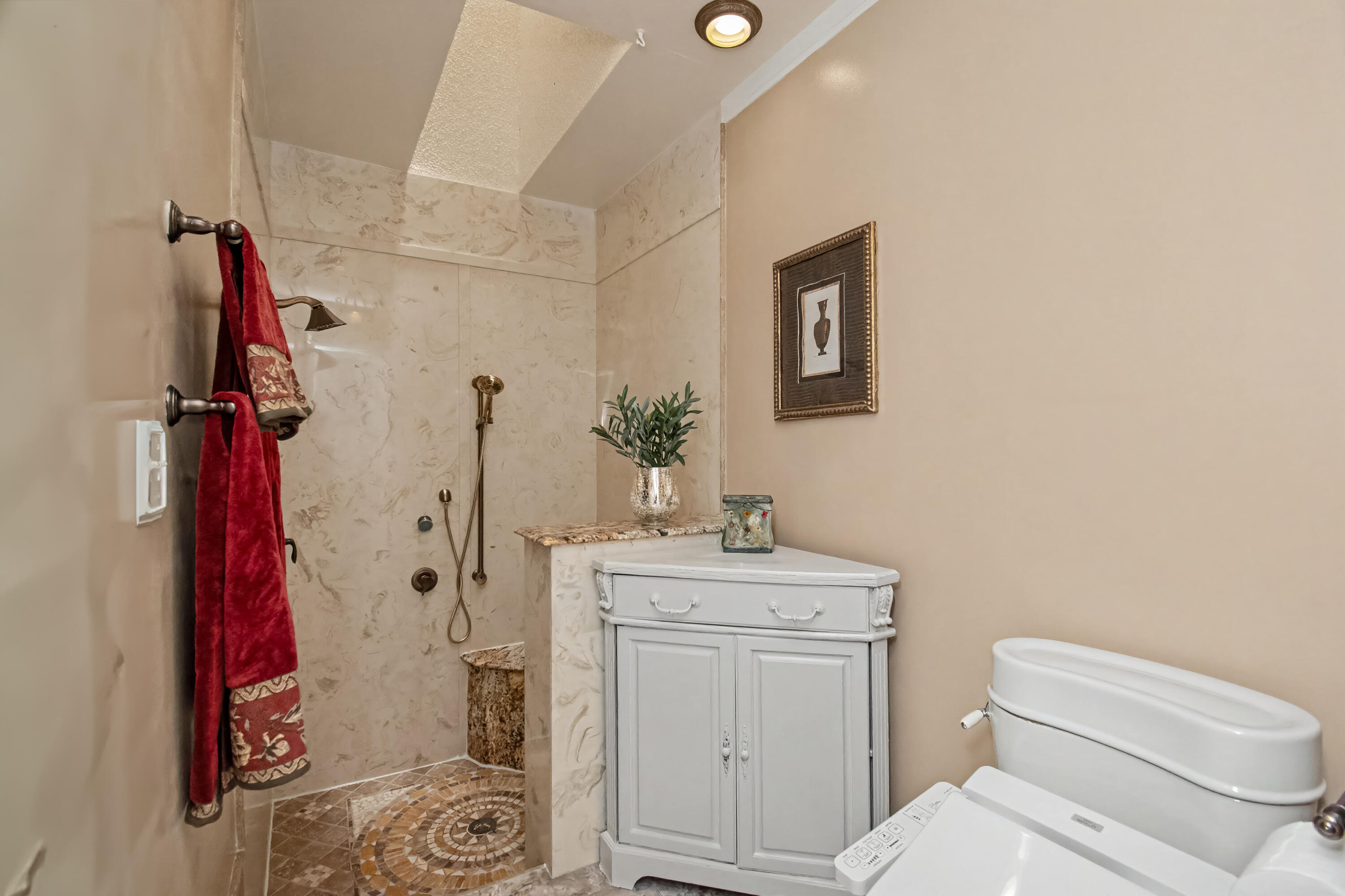 9708 Erica Court Property Photo 32