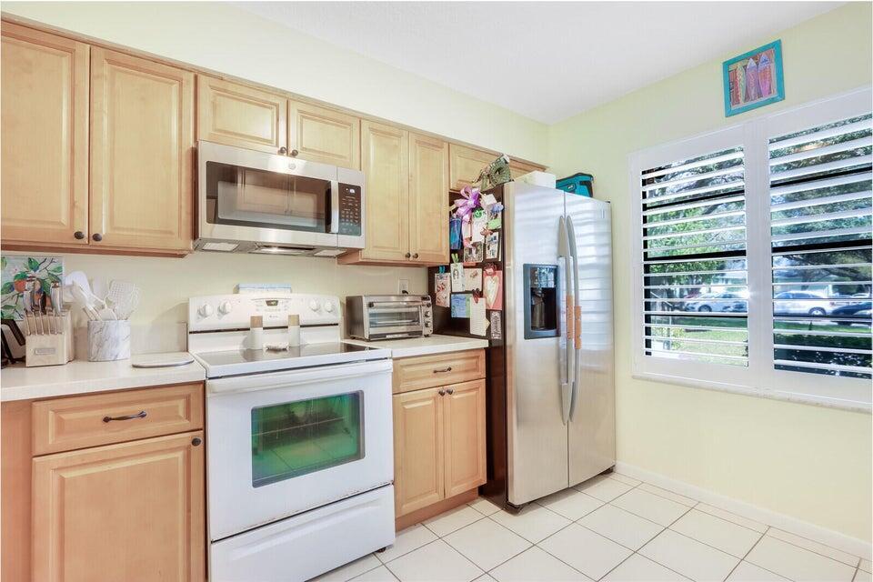 1601 Sabal Ridge Circle C Property Photo 2