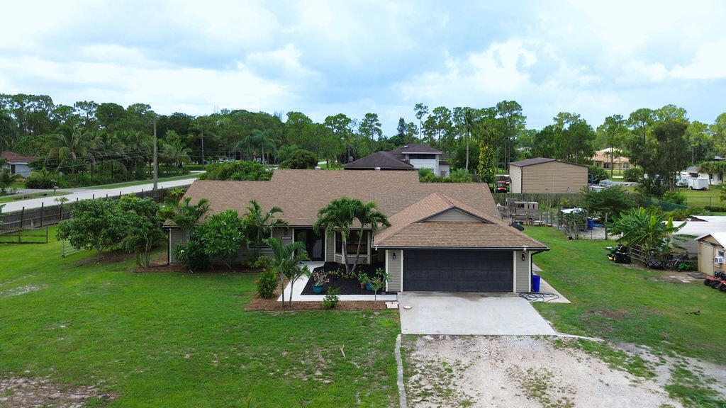 14502 69th Street N Property Photo 2